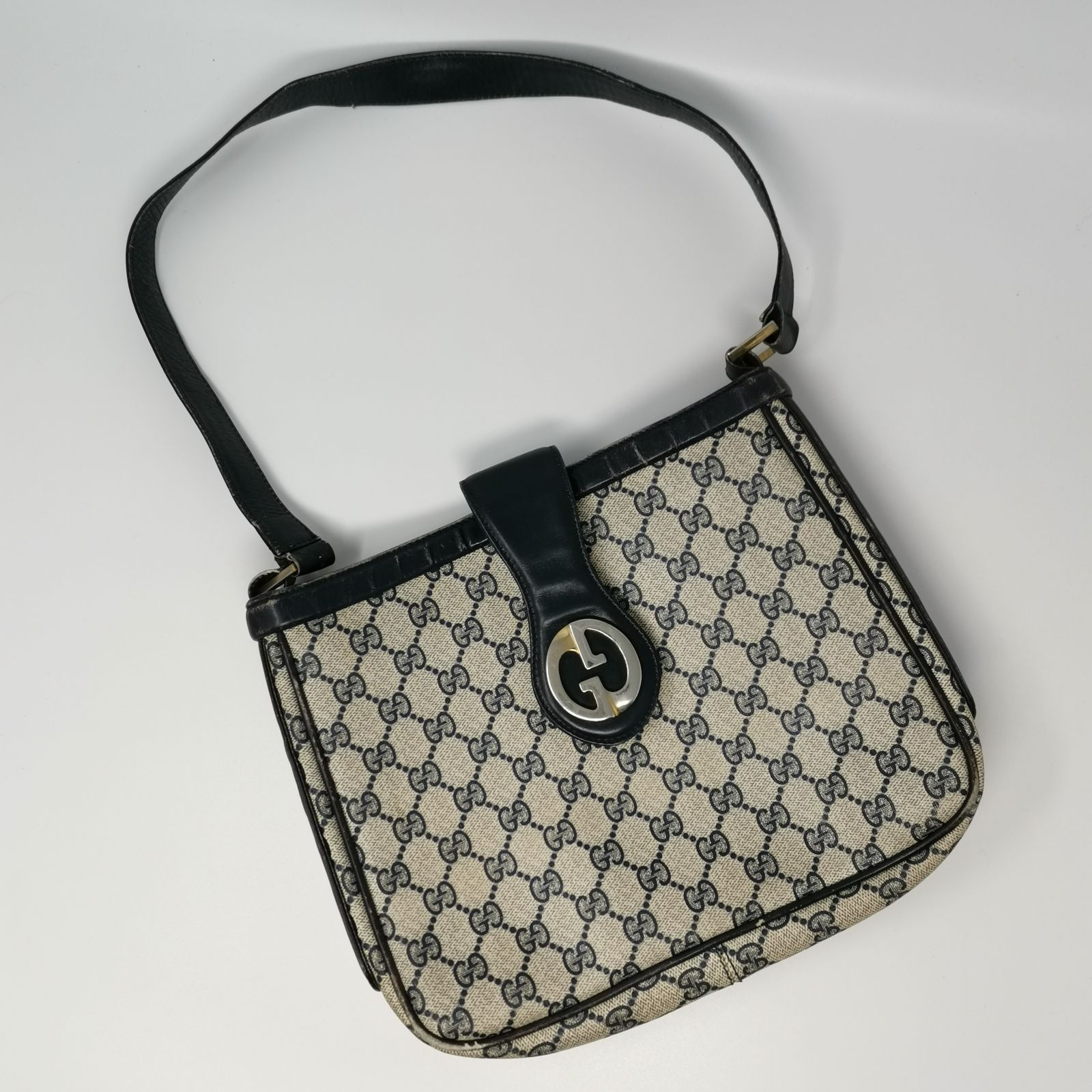 GUCCI オールドグッチ GG シュプリーム ショルダーバッグ 中古品 管理番号ARCAYKO314