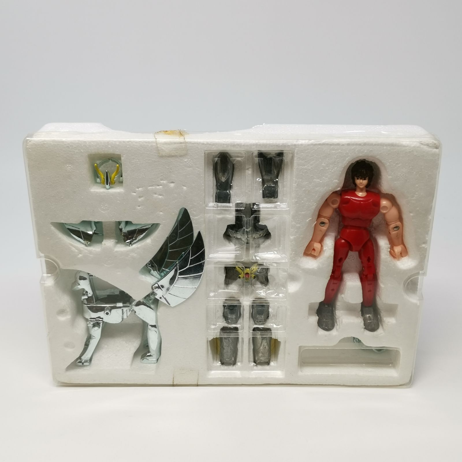 聖闘士星矢　天馬星座の新生聖衣　ペガサスクロス　フィギュア　プラモデル　中古品　管理番号KKVTRKO437