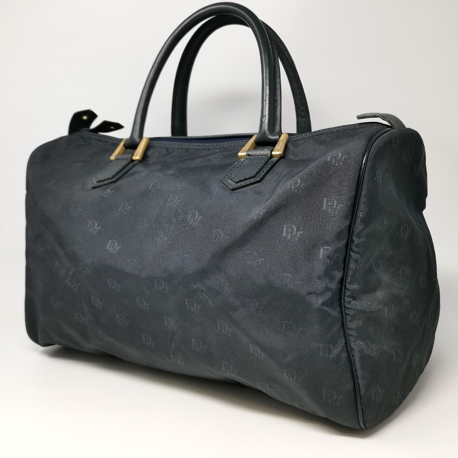 Dior バッグ　ネイビー　筒形　大容量　汚れあり　ロゴ　中古品　管理番号KKVNKO5006