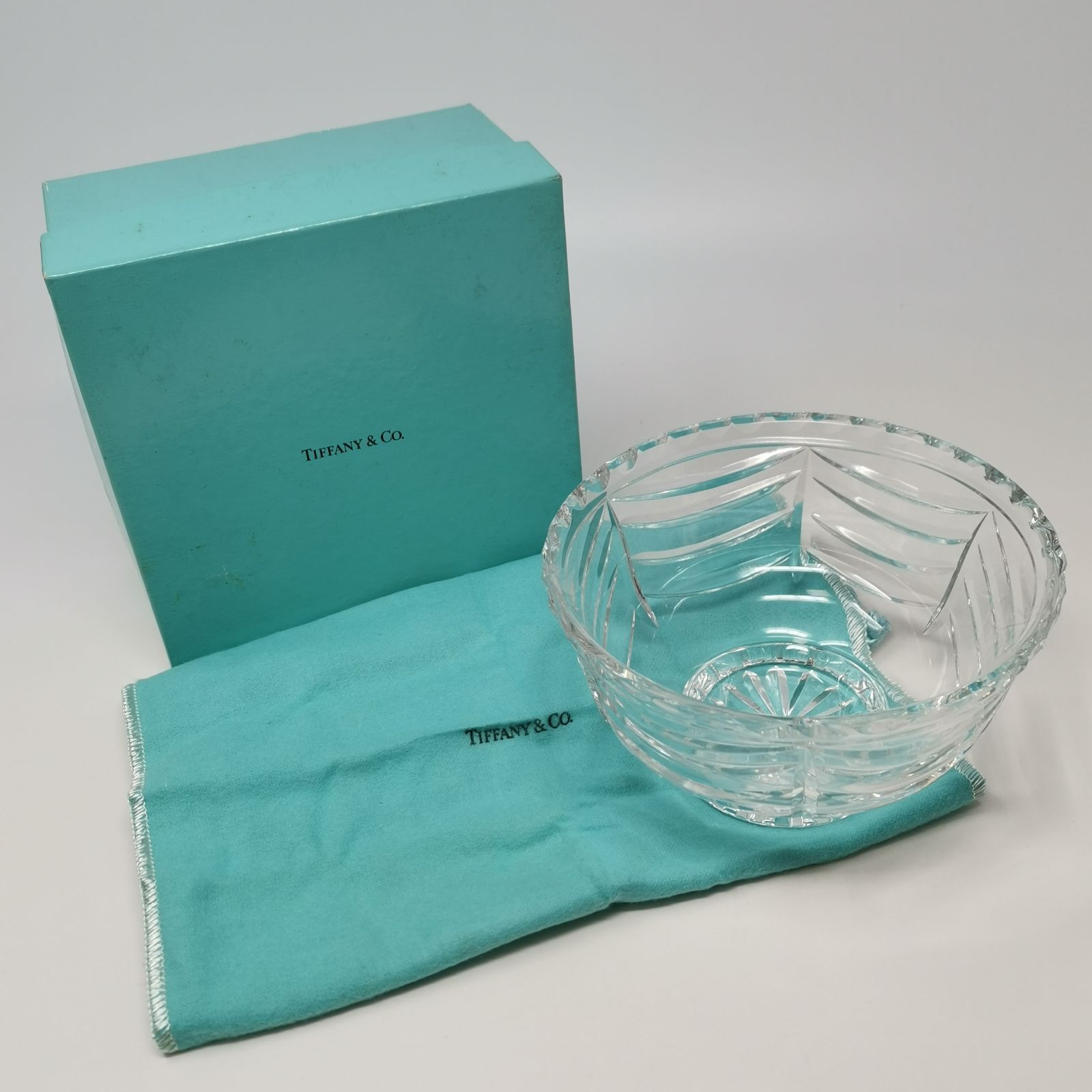 Tiffany&Co. ガラスボウル　クリスタル　箱あり　中古品　管理番号KKVTRKO427