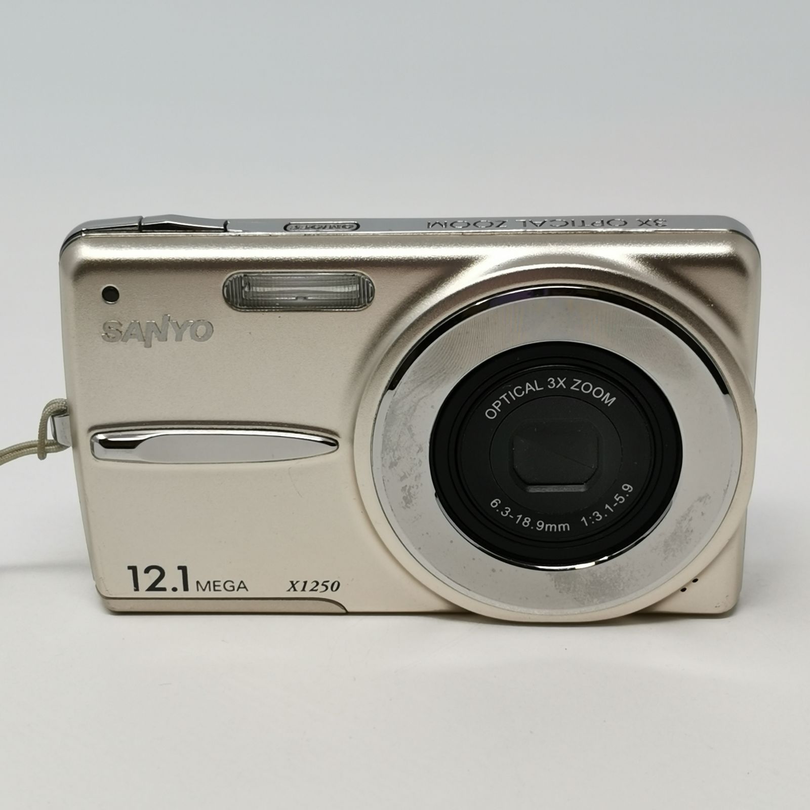 SANYO サンヨー DSC-X1250型 カメラ コンデジ 訳あり品 ゴールド 中古