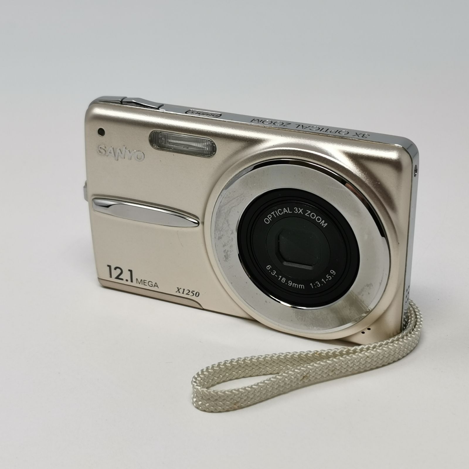 SANYO サンヨー DSC-X1250型 カメラ コンデジ 訳あり品 ゴールド 中古