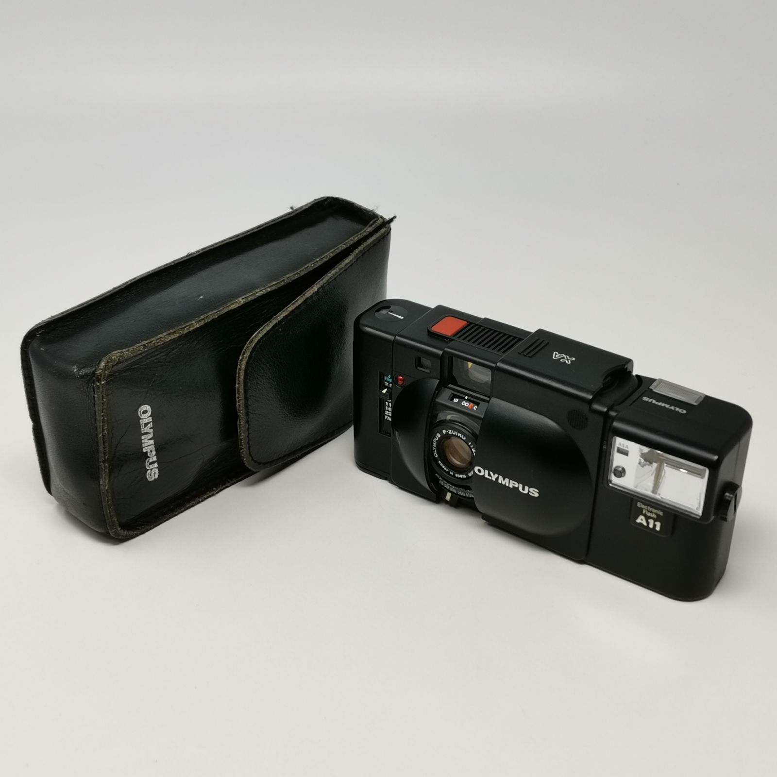 OLYMPUS XA A11 フィルムカメラ コンパクトカメラ ケース付き 動作未確認 中古品 管理番号KKVUKO830