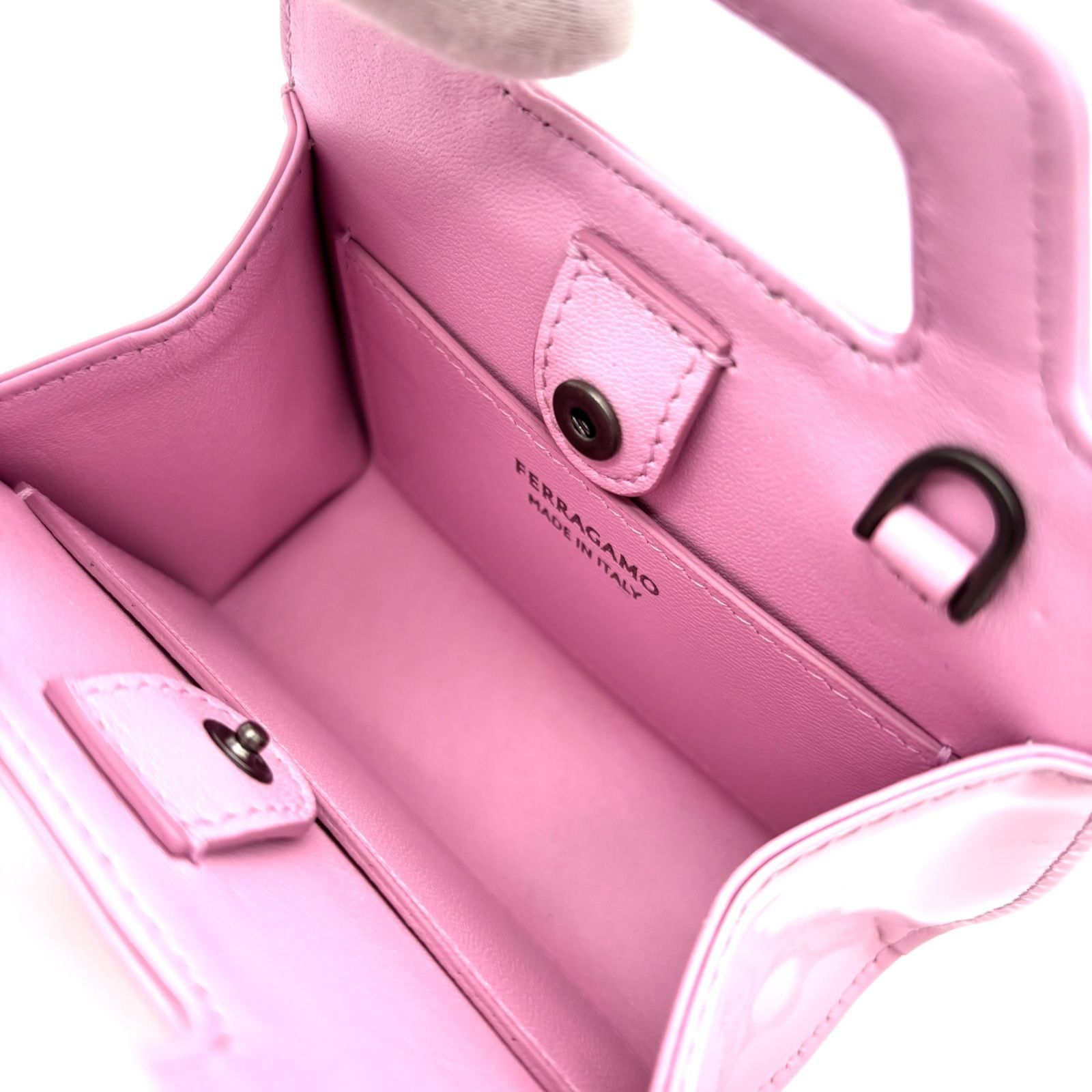 極美品 Salvatore Ferragamo フェラガモ ワンダ ガンチーニ マイクロ 