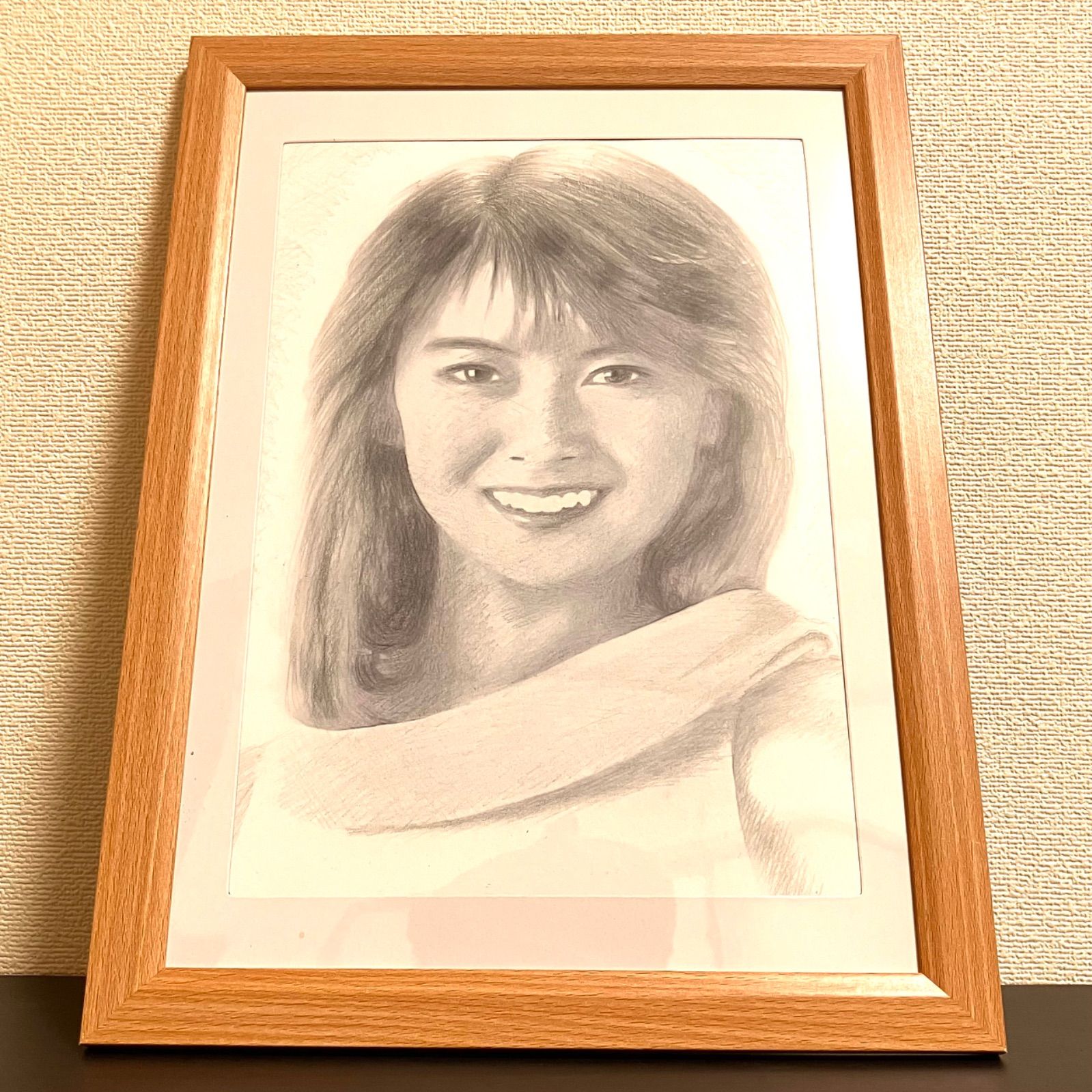 女優画13 額装品　額縁寸法33cm×24cm　パステル、ペン、鉛筆画 美術品・アンティーク・コレクション 女優画13 額装品 額縁寸法33cm