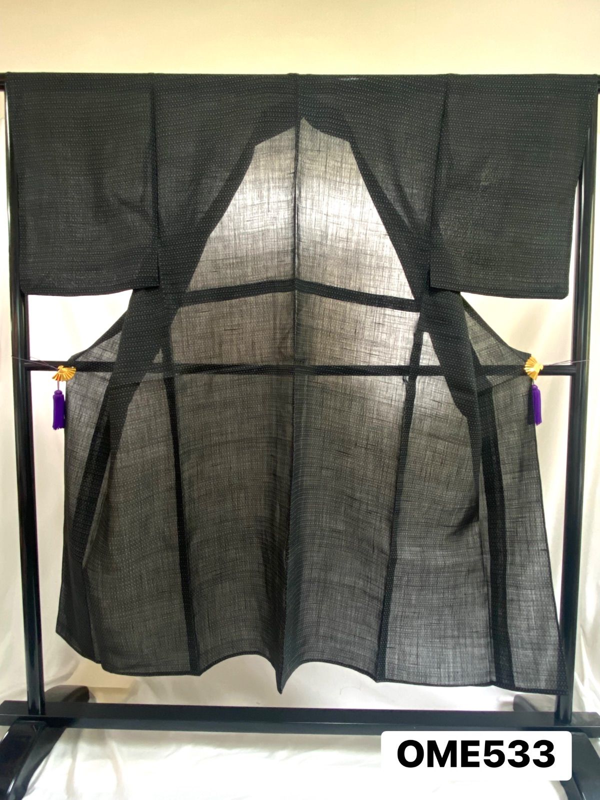 【着物】夏用着物　男性用　紳士用　能登上布　本麻　単衣　黒　蚊絣　井絣　着物　和装　OME533