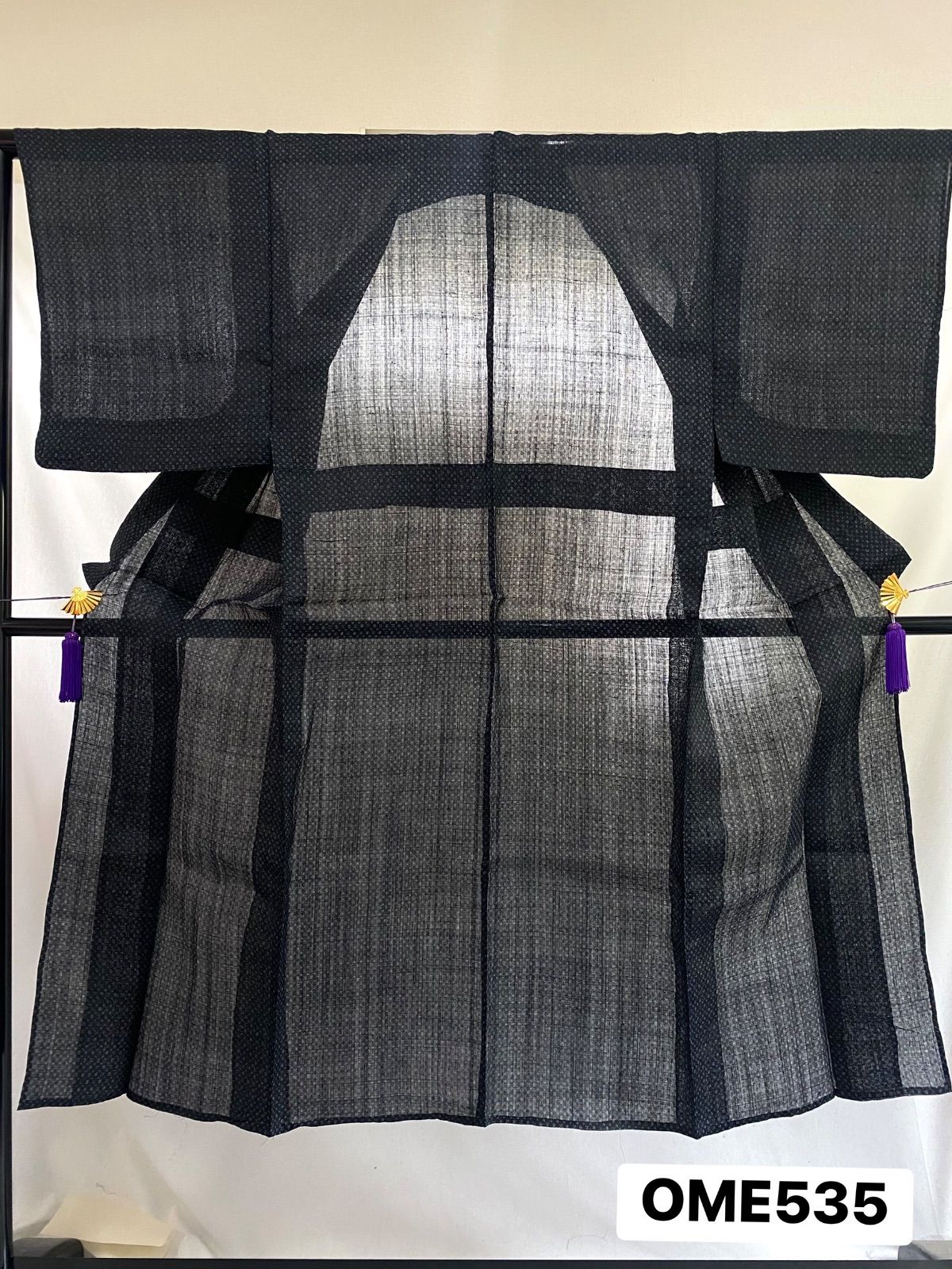 【着物】夏用着物　男性用　紳士用　宮古上布　本麻　単衣　黒紺　井絣　着物　和装　OME535