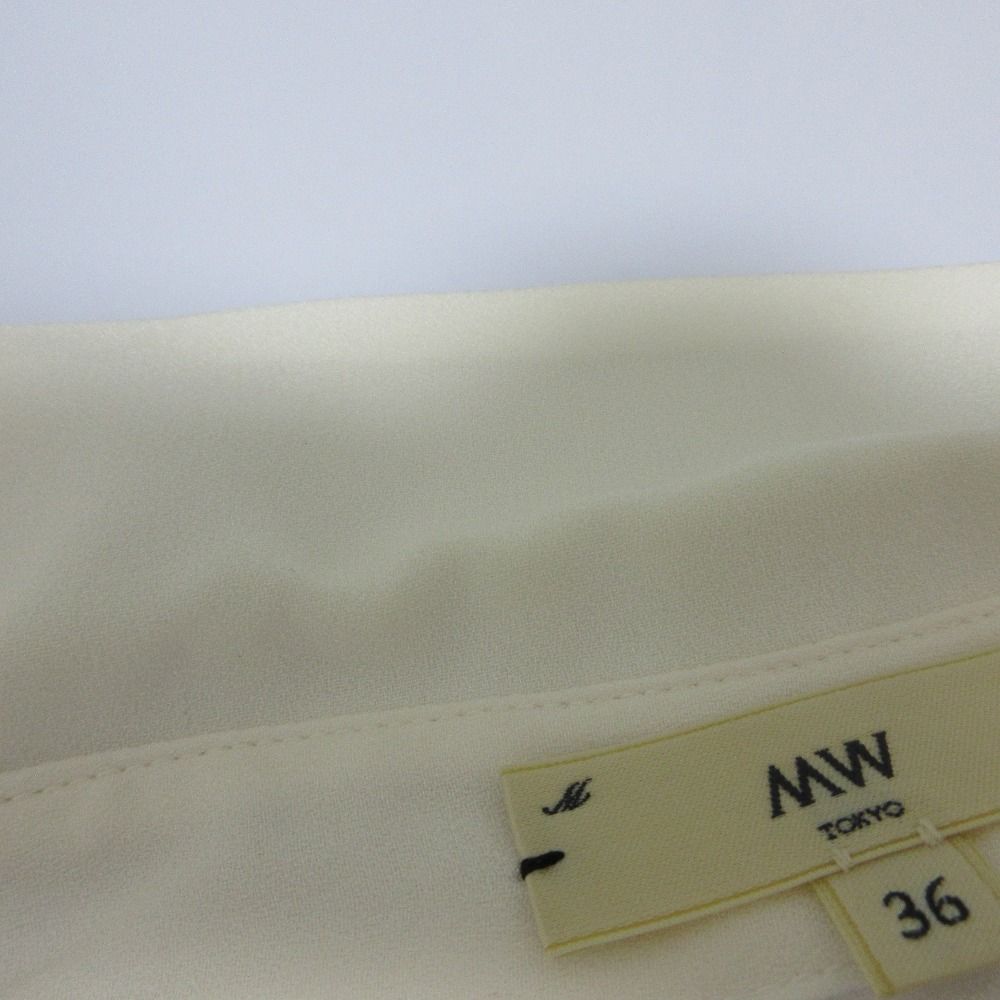 良品 MW TOKYO エムダブリュー バックサテン ハーフスリーブビジュー ブラウス MW17-FK001 サイズ36 ホワイト レディース 古着 中古 USED MW(エムダブリュー)｜バックサテン ハーフスリーブビジュー ブラウス