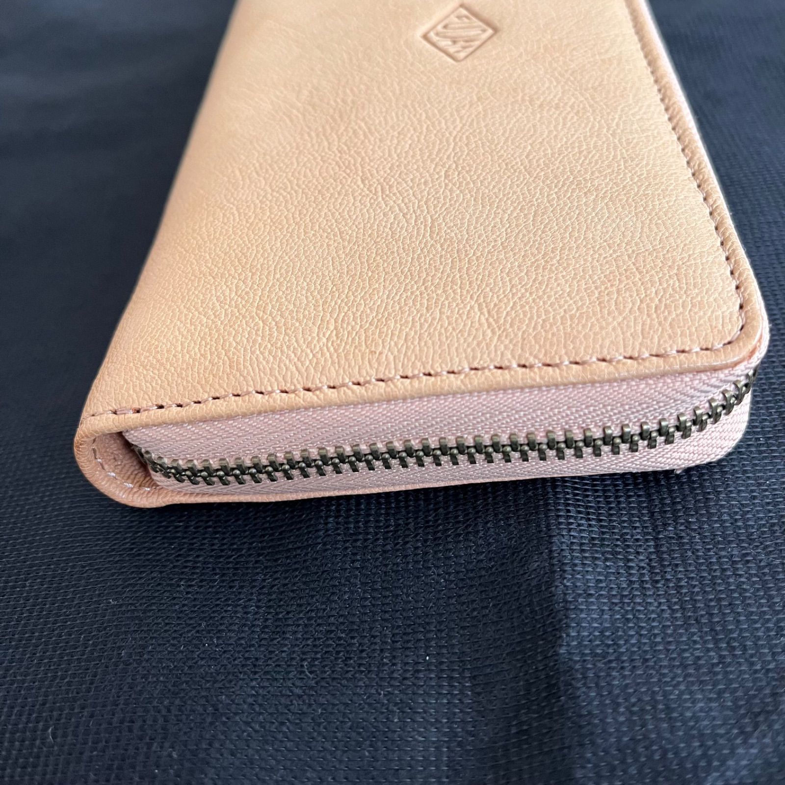新品タグ付き】MEKEUP FUDAN 山羊革 ラウンドファスナー 長財布 送料 