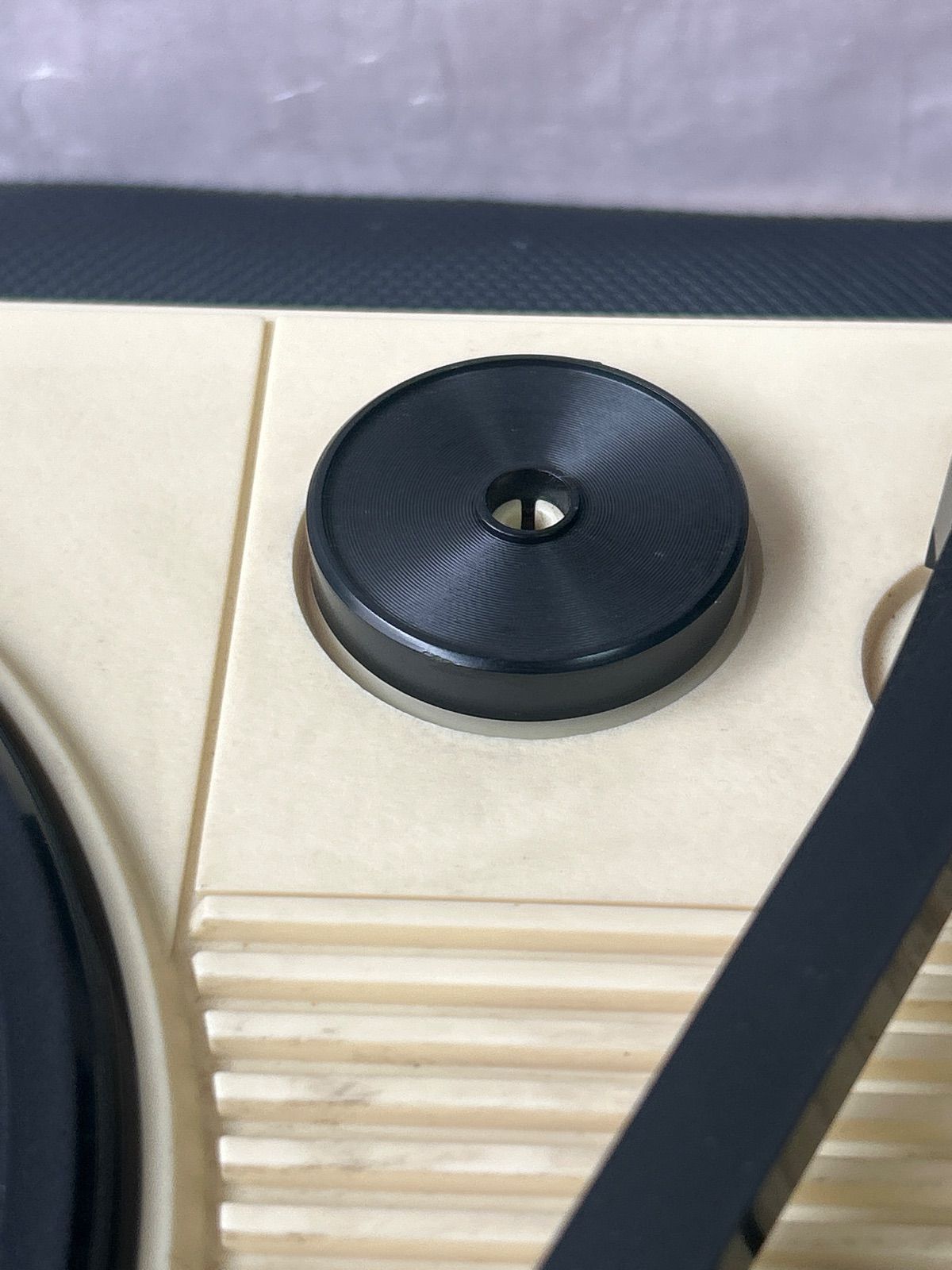 昭和レトロ】HITACHI ポータブル レコード プレーヤー - メルカリ