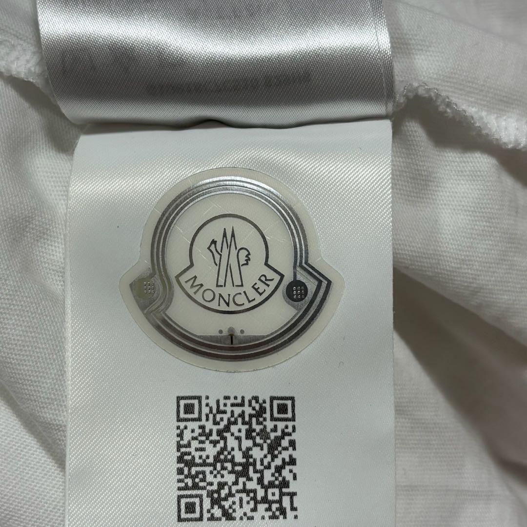 モンクレール 文字ロゴ ラバーワッペン Lホワイト Tシャツ 5S425 モンクレール 文字ロゴ ラバーワッペン Lホワイト Tシャツ 5S425
