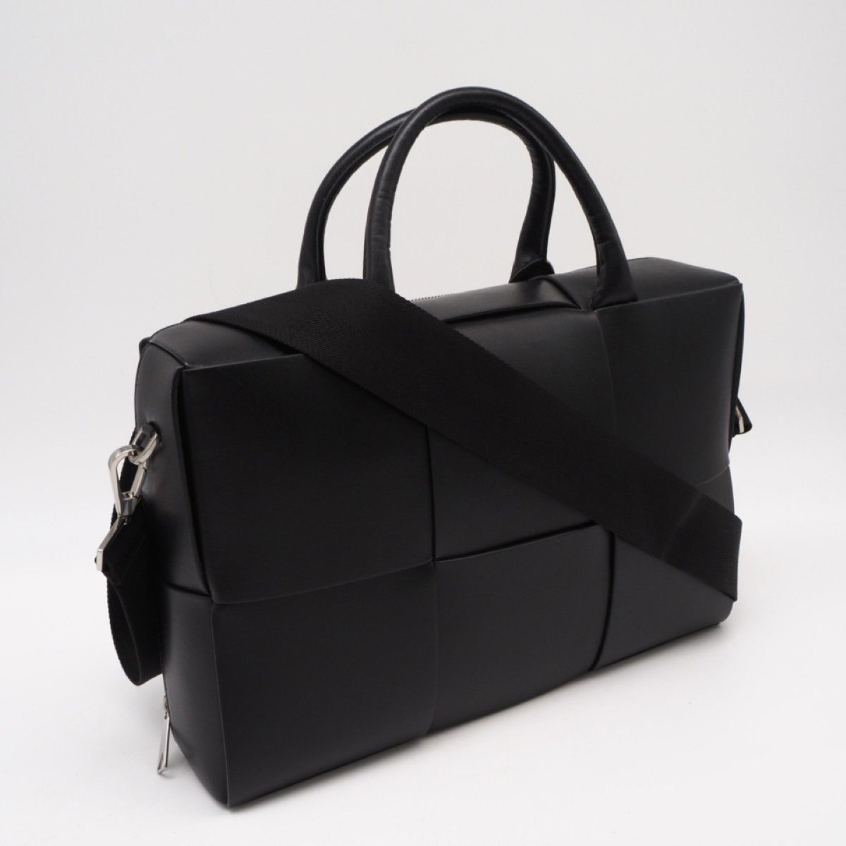 Can be returned within 3 days Good Condition BOTTEGAVENETA Bottega Veneta Intrecciato Large Arco Briefcase 680120 2way Briefcase Black Calf Leather Mens