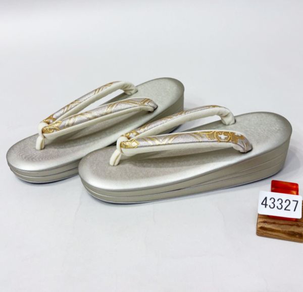 単品草履　Ｌ寸　正絹帯地鼻緒 NISHIORI 日本製 高級 帯地の鼻緒 単品 フォーマル 3枚芯 本コルク