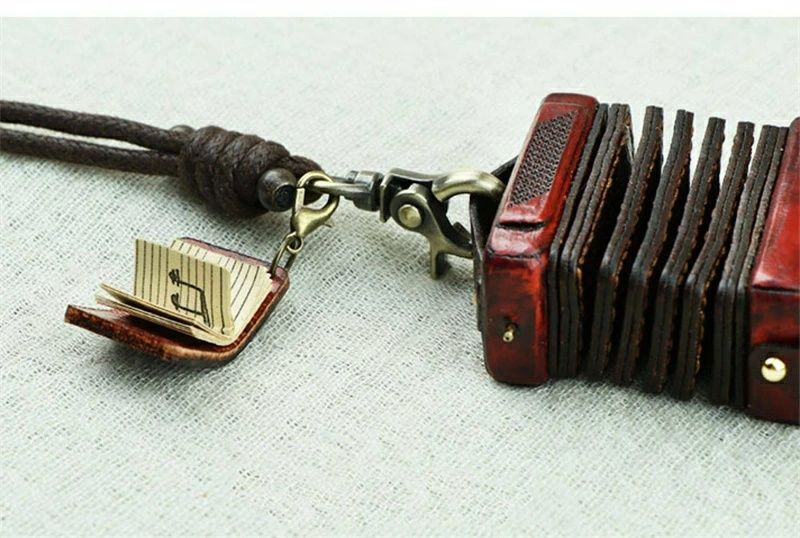 本革 手作り アコーディオン キーホルダー バッグチャーム レザー 革製