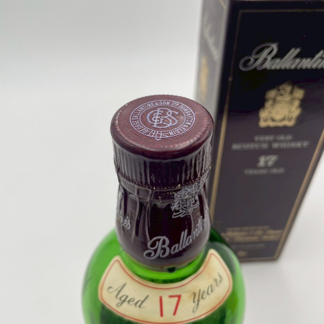 バランタイン 17年 スコッチウイスキー 古酒 箱付 750ml - メルカリ