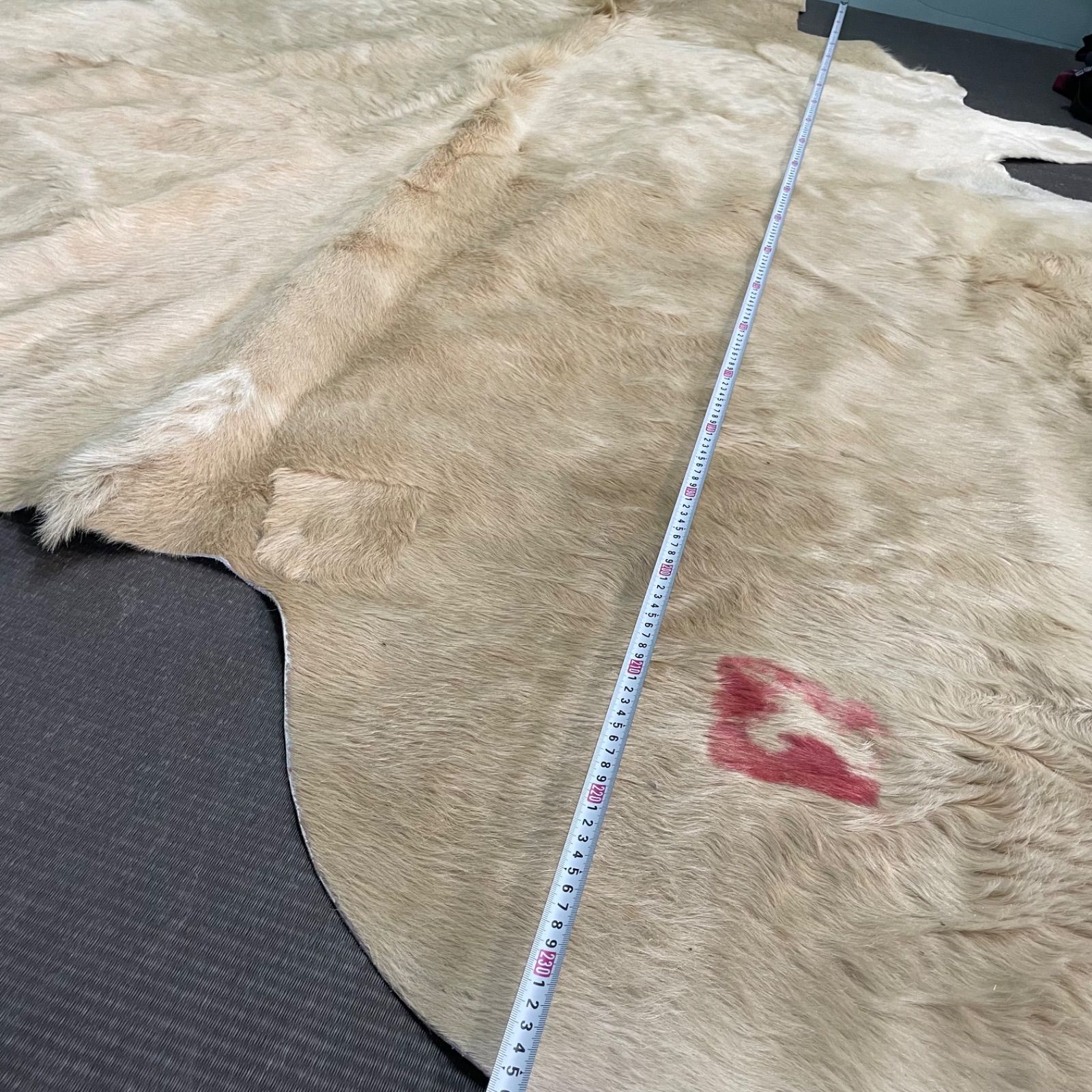 特大 大型 カウラグ 本革 カーペット ♭ 大型 カウラグ 牛皮 本革 一枚 カーペット ラグ 絨毯 レザー 毛皮