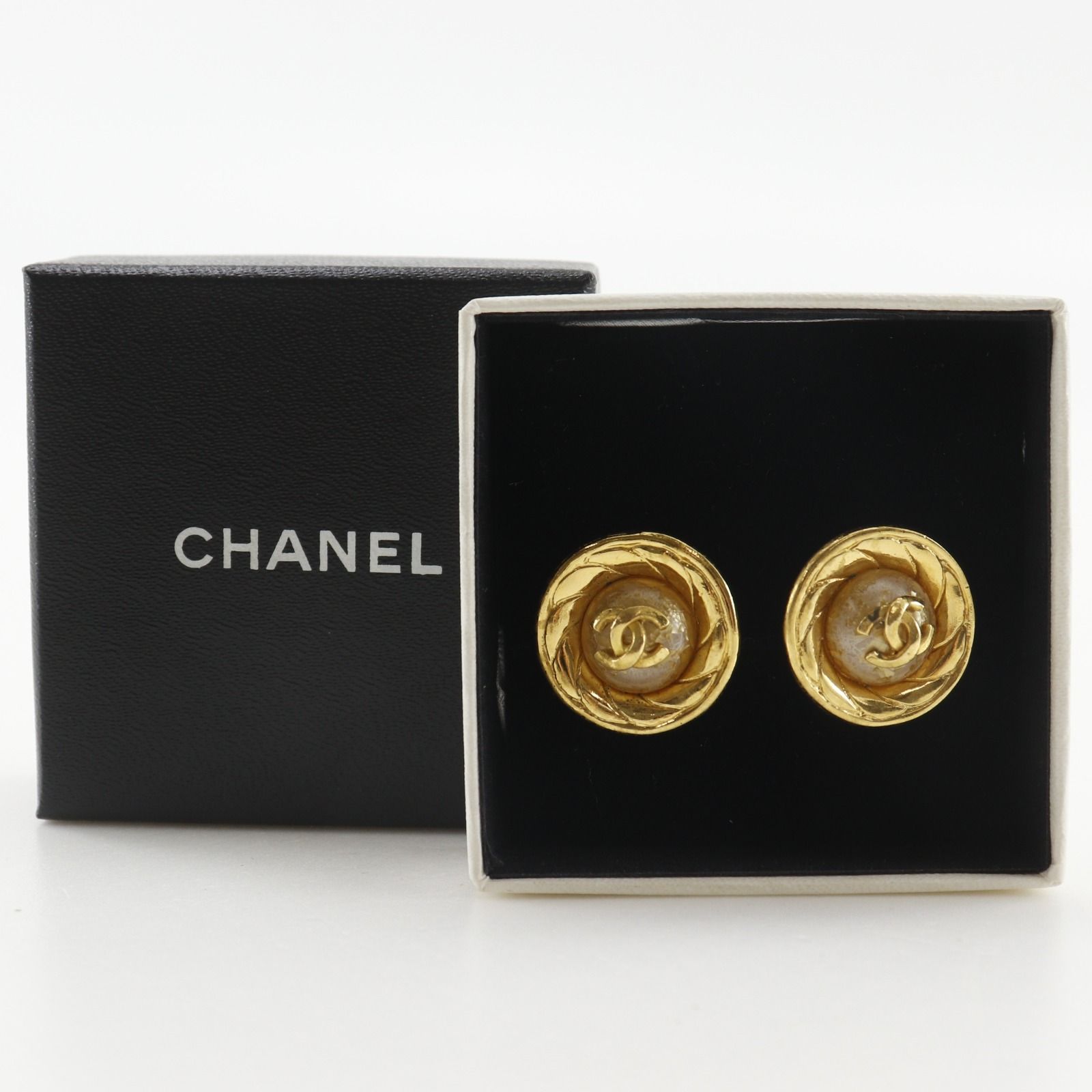 超レア　シャネルヴィンテージ　96Aパールイヤリング CHANEL（シャネル） イヤリング ココマーク GP/フェイクパール