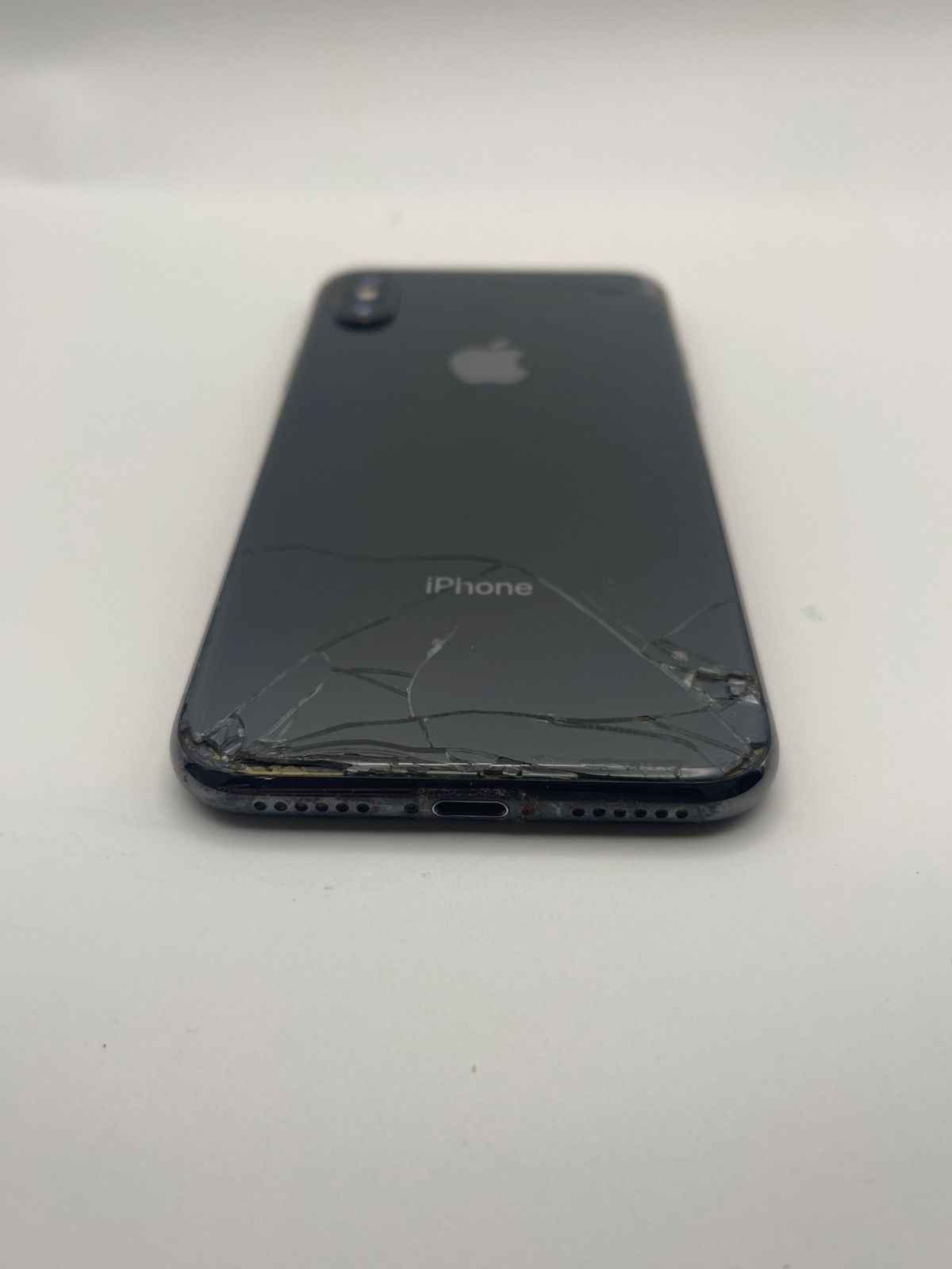 iPhone X 64GB スペースグレイ (画面割れあり) - メルカリ