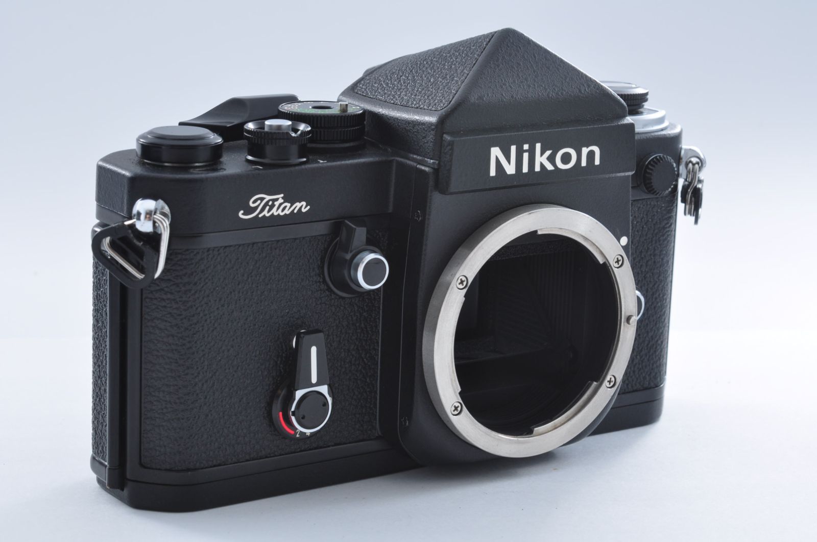 極美品 Nikon F2チタン ボディ アイレベル（Titan ネーム入り