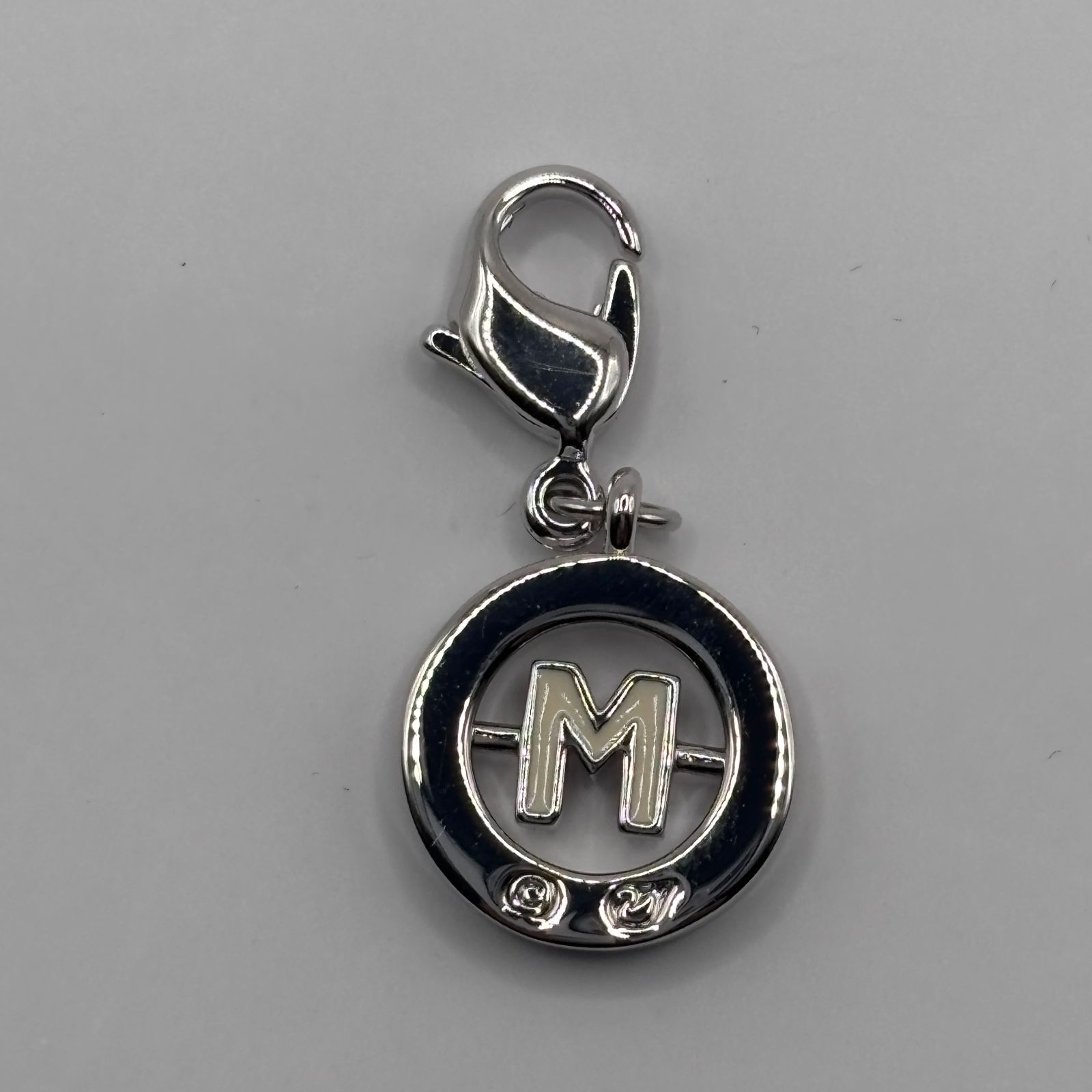 8442 SWAROVSKI スワロフスキー Letter M チャーム イニシャル 
