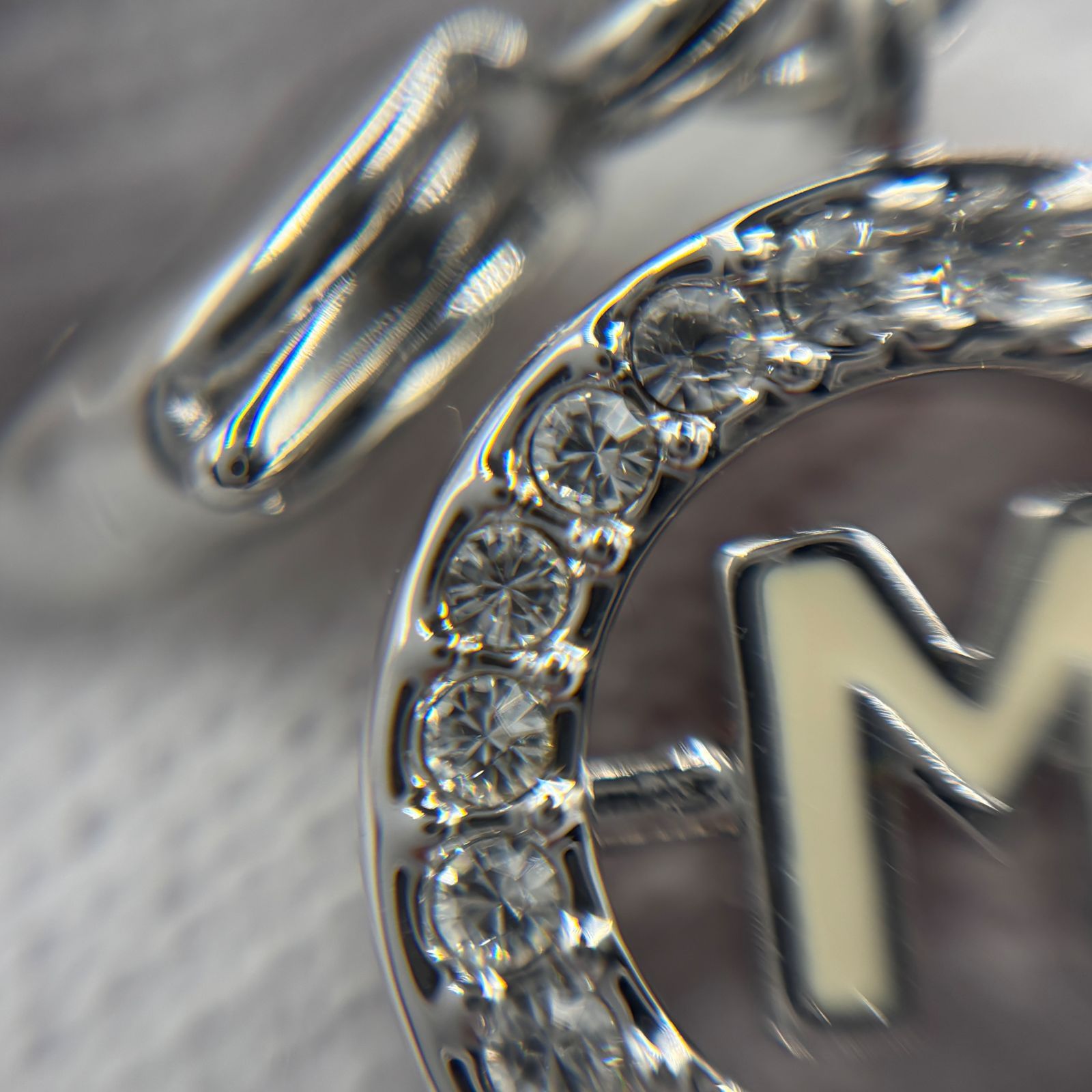 8442 SWAROVSKI スワロフスキー Letter M チャーム イニシャル 