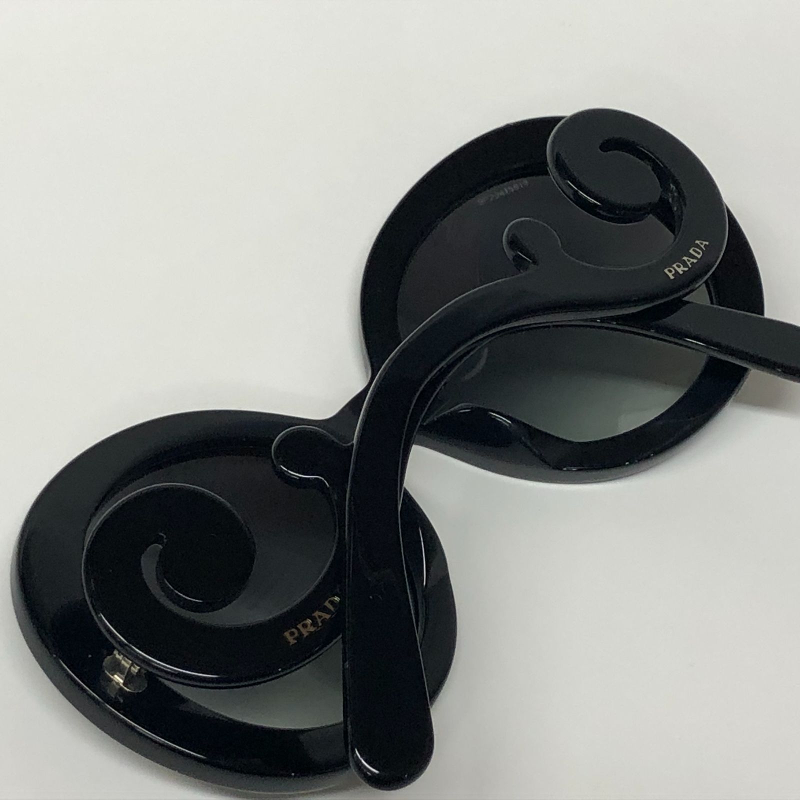 m001X 良品 プラダ PRADA サングラス ミニマルバロック シリーズ