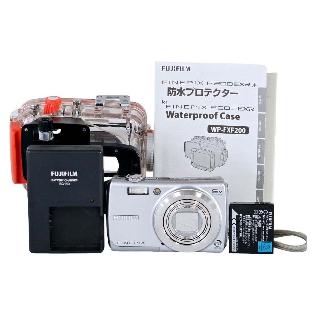 カメラ FUJIFILM FINEPIX F100fd 本体