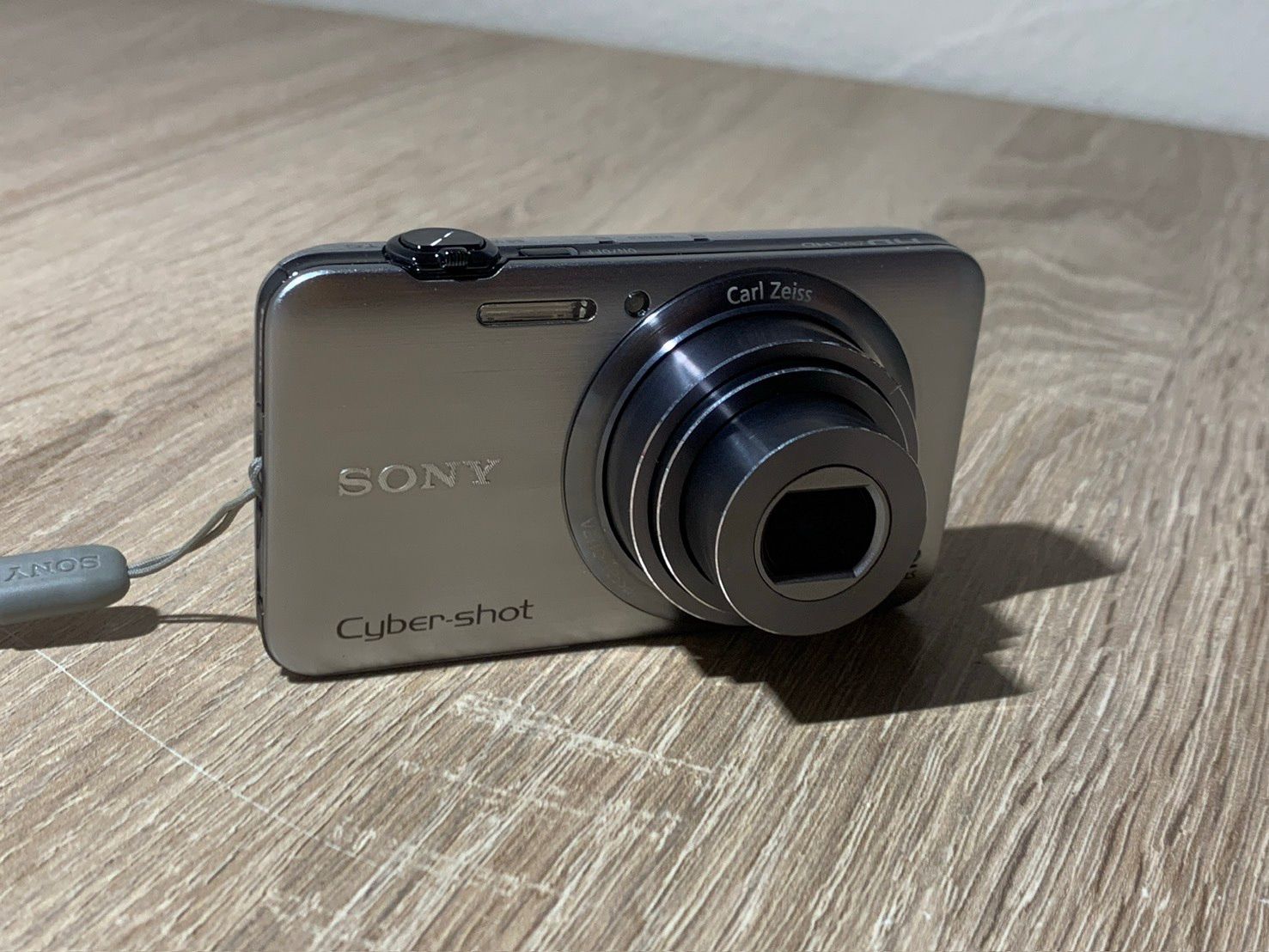 美品 SONYデジタルカメラDSC-WX7 シルバー 動作OK 一部訳あり SONY デジタルカメラ Cybershot WX7 DSC-WX7/W