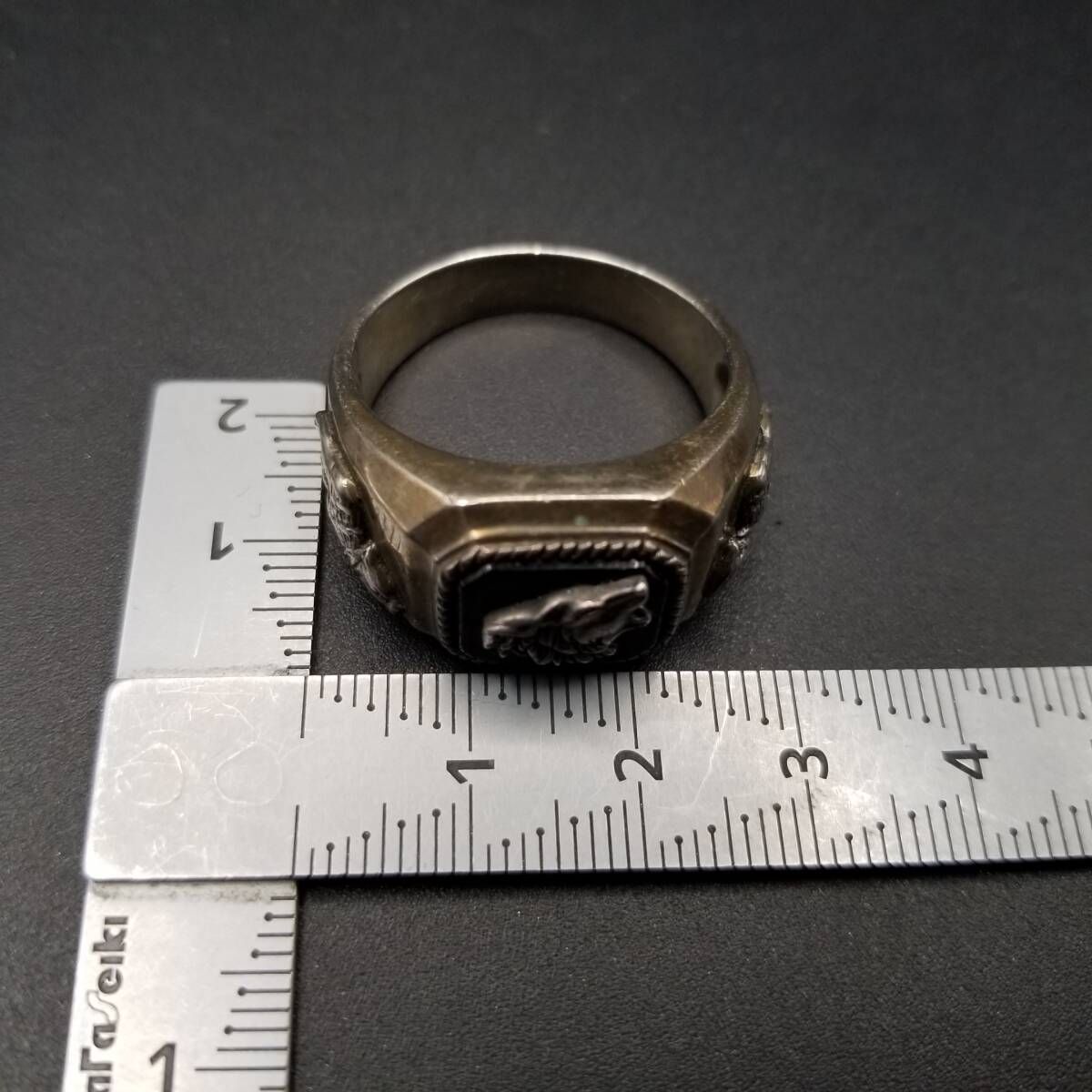 Bradford Exchange Call of the Wild 遠吠えするオオカミ 紋章 ヴィンテージ シグネット リング 925 シルバー 銀 指輪 重厚感 Y26-W Bradford Exchange Call of the Wild 遠吠えするオオカミ 紋章