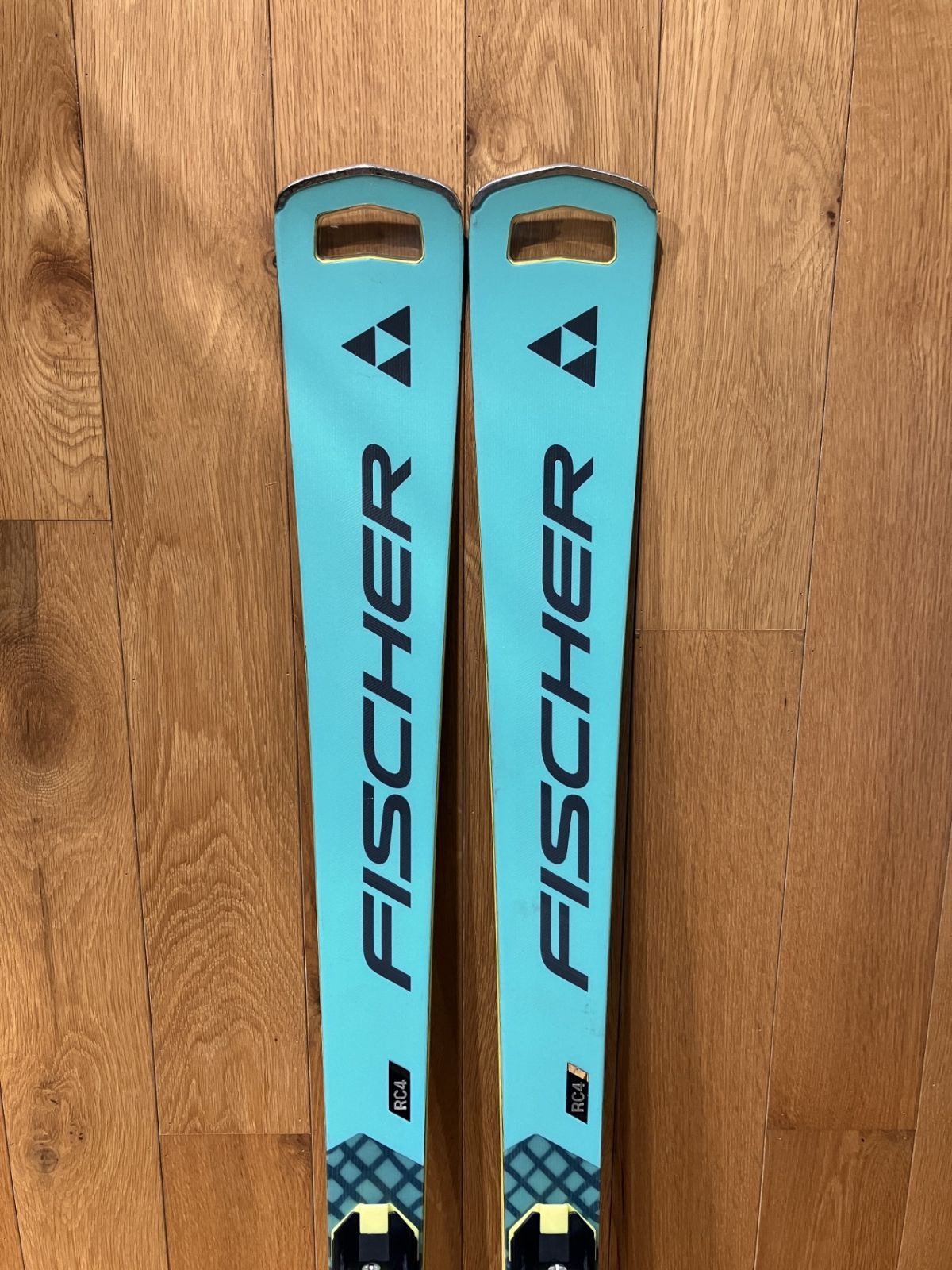 23⁄24 FISCHER(フィッシャー) RC4 WORLDCUP SC M-TRACK 165cm 23⁄24 FISCHER(フィッシャー) RC4 WORLDCUP SC M-TRACK 165cm