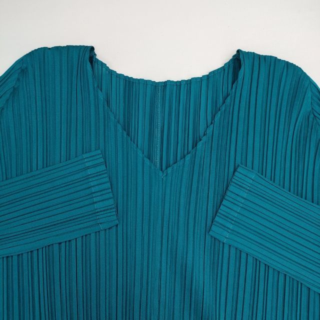 PLEATS PLEASE 横プリーツ チュニックワンピース 3 イッセイミヤケ PLEATS PLEASE ISSEY MIYAKE プリーツ Vネックワンピース サイズ3