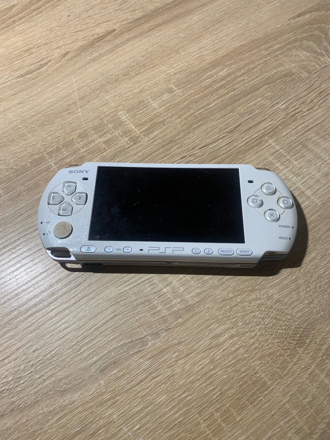 0153 PlayStation ポータブル PSP 3000 パールホワイト 動作確認済み【ネ】