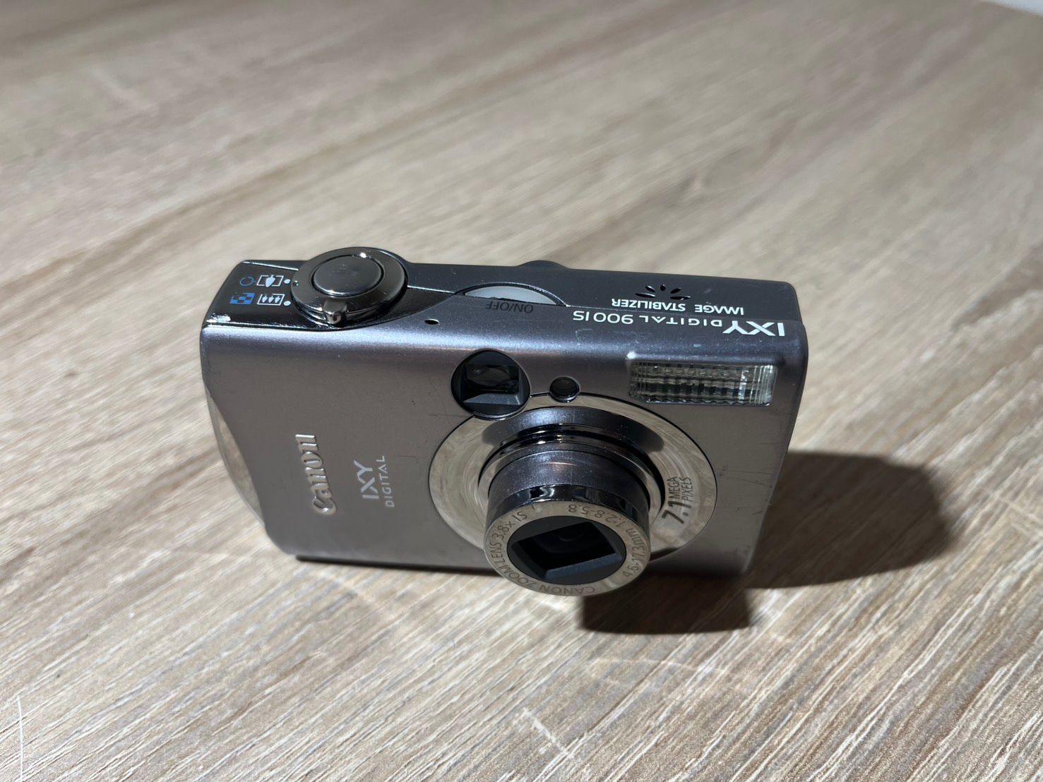 0170 Canon IXY DIGITAL 900 IS シルバー デジカメ ジャンク品【タ