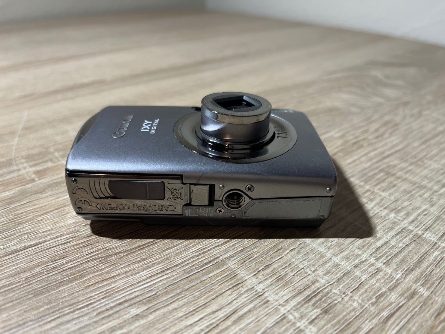 0170 Canon IXY DIGITAL 900 IS シルバー デジカメ ジャンク品【タ