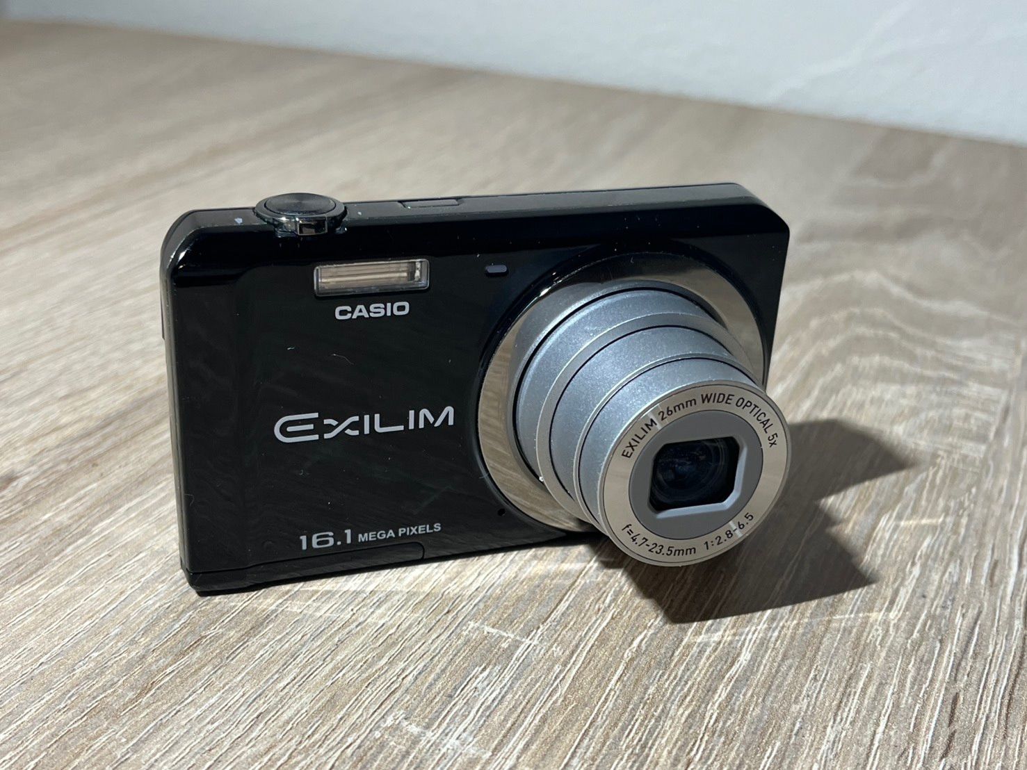 0165 Casio EXILIM EX-ZS6 ブラック デジカメ 動作確認済み【ネ