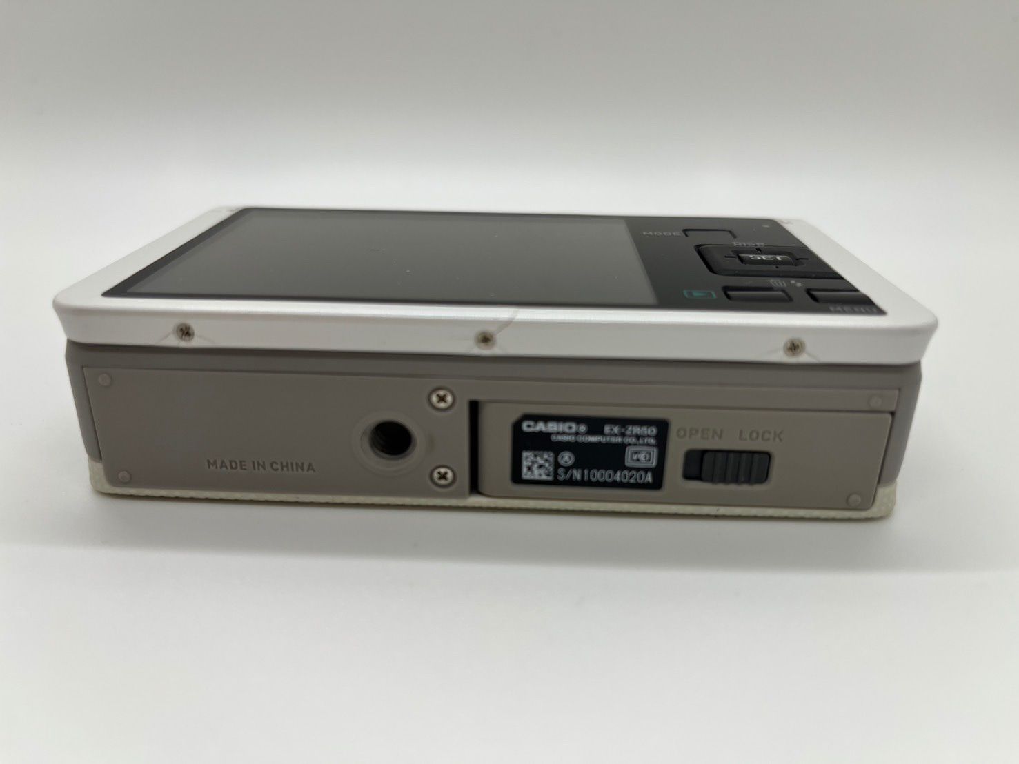 0164 Casio EXILIM EX-ZR50 ホワイト デジカメ ジャンク品【ネ
