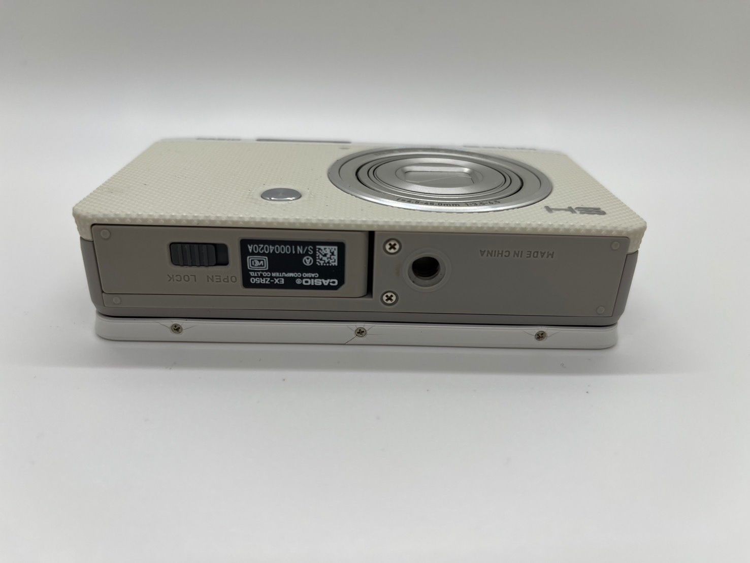 0164 Casio EXILIM EX-ZR50 ホワイト デジカメ ジャンク品【ネ