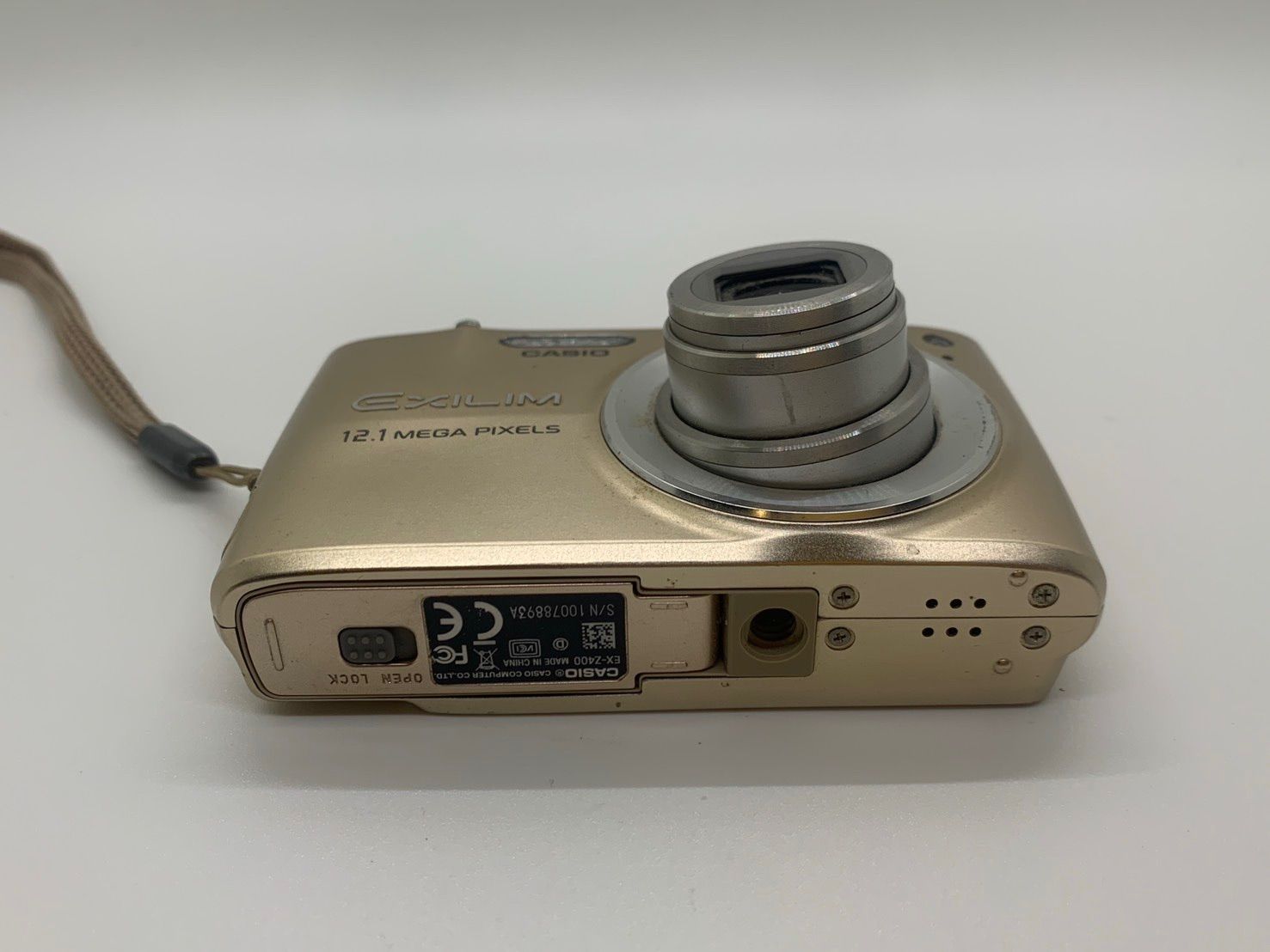 0167 Casio EXILIM EX-Z400 ゴールド デジカメ ジャンク品【タ