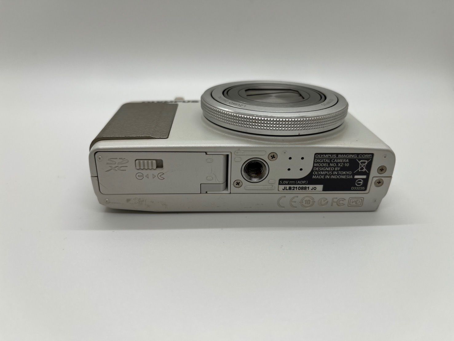 カメラ 0166 OLYMPUS STYLUS XZ-10 ホワイト デジカメ ジャンク品【ネ】