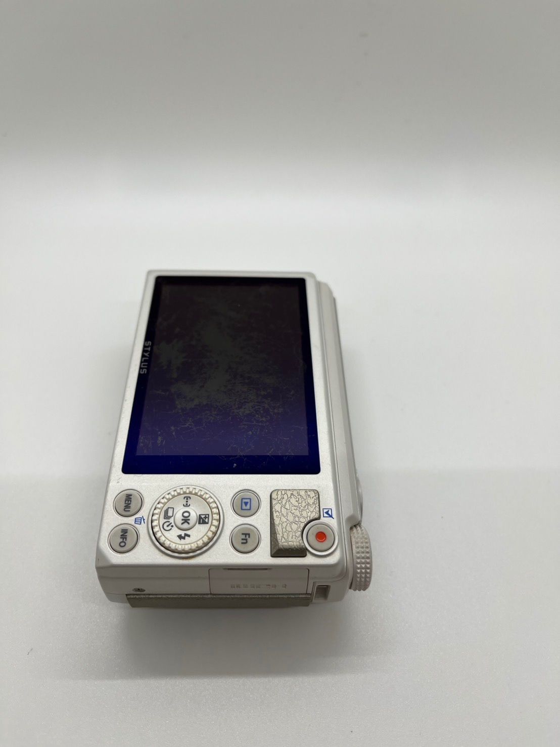 カメラ 0166 OLYMPUS STYLUS XZ-10 ホワイト デジカメ ジャンク品【ネ】