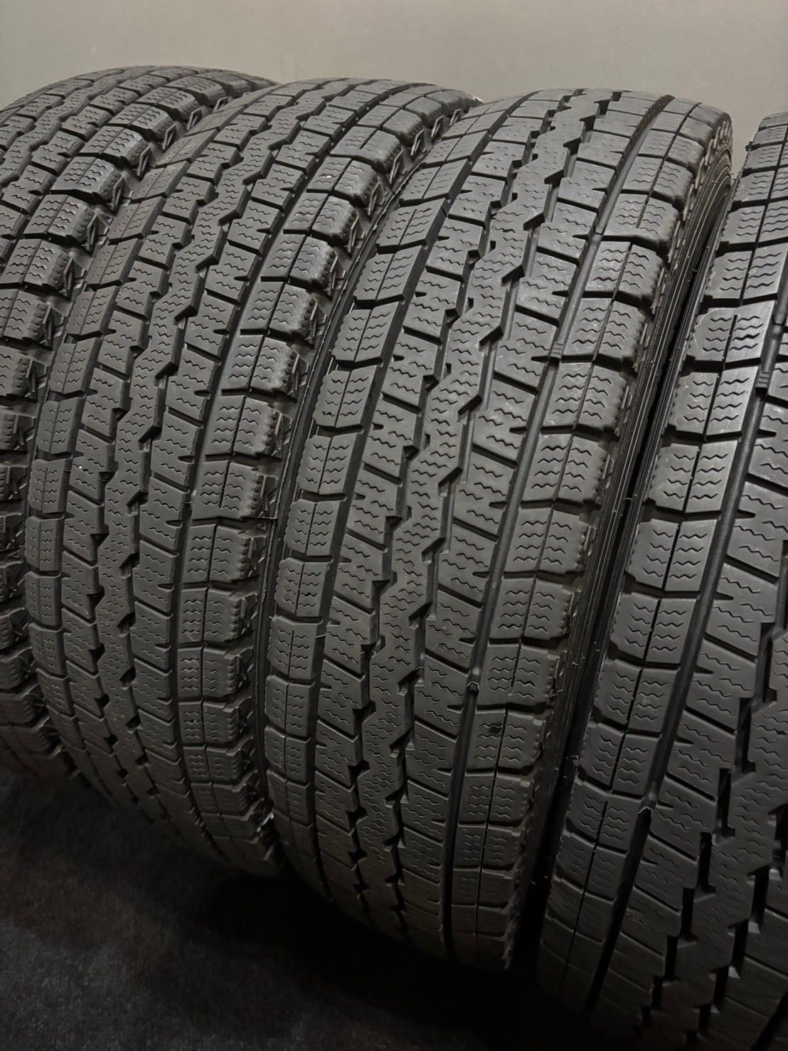 ★145R12 6P.R.LT DUNLOP/WINTER MAXX SV01 20年製 スタッドレス 4本 ダンロップ ウィンターマックス 軽トラ 軽バン (4-M31)