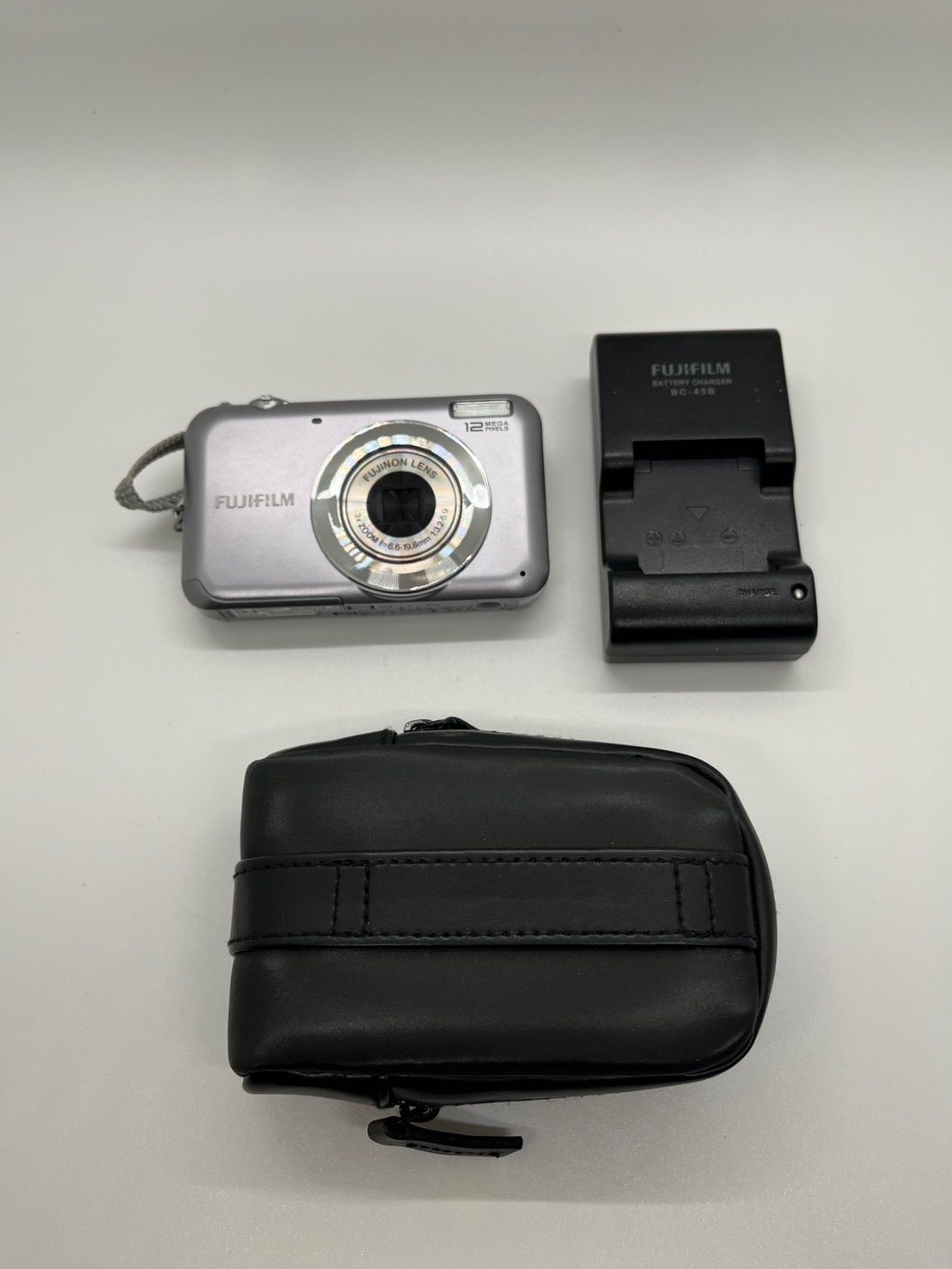 美品 動作確認済 FUJIFILM FinePix J10 デジカメ シルバー 2026年最新】Yahoo!オークション -finepix j10の中古品・新品・未使用