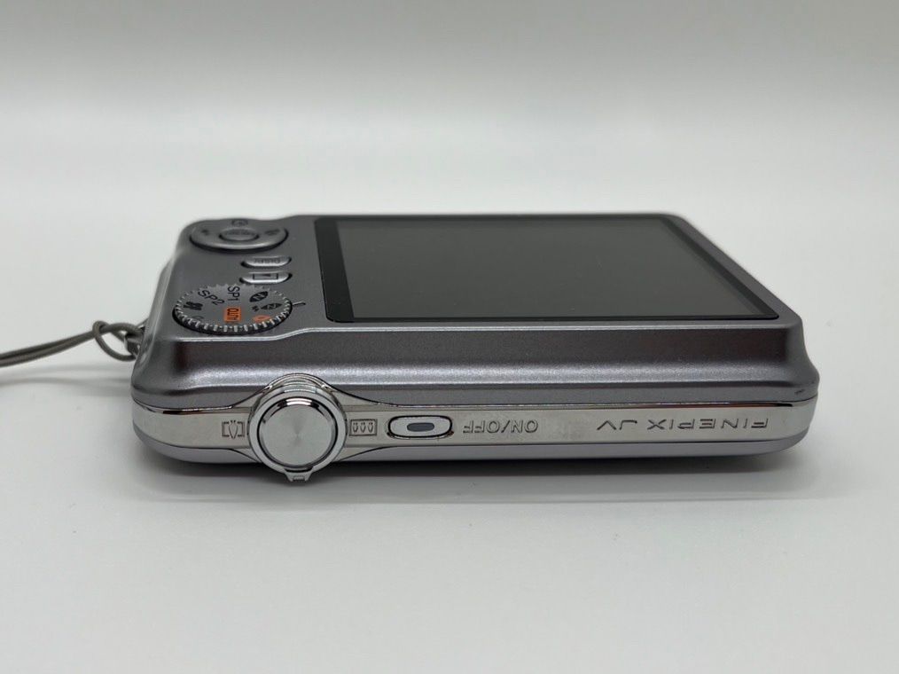 0190 FUJIFILM FINEPIX JV100 シルバー デジカメ 動作確認済み【ネ