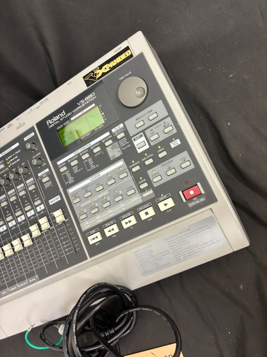 Roland VS-880 MTR マルチトラックレコーダー 動作品 デジタル録音機