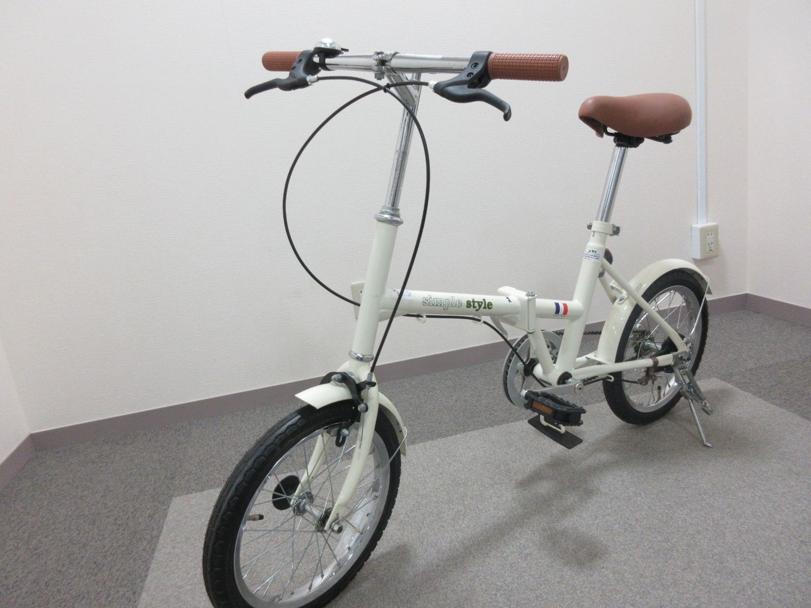 いわき市修理再生品（修繕済み）】 折りたたみ車 16インチ メーカー名 