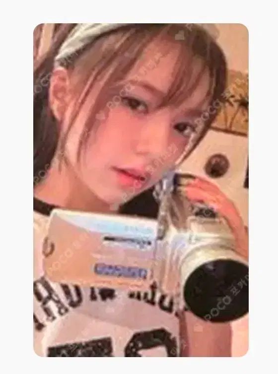 FIFTY FIFTY（フィフティーフィフティー）ムーン CHANEL シャネル 公開