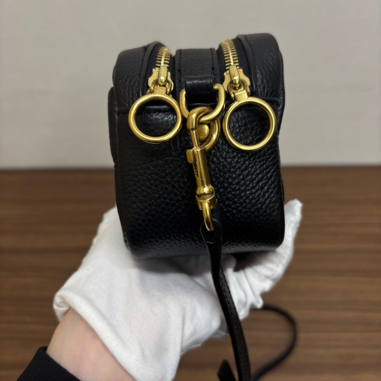 Tory Burchトリーバーチ ペリー ボンベ カメラバッグ ショルダーバッグ 正規品 TORY BURCH ペリー ボンベ ミニ トリーバーチ カメラバッグ
