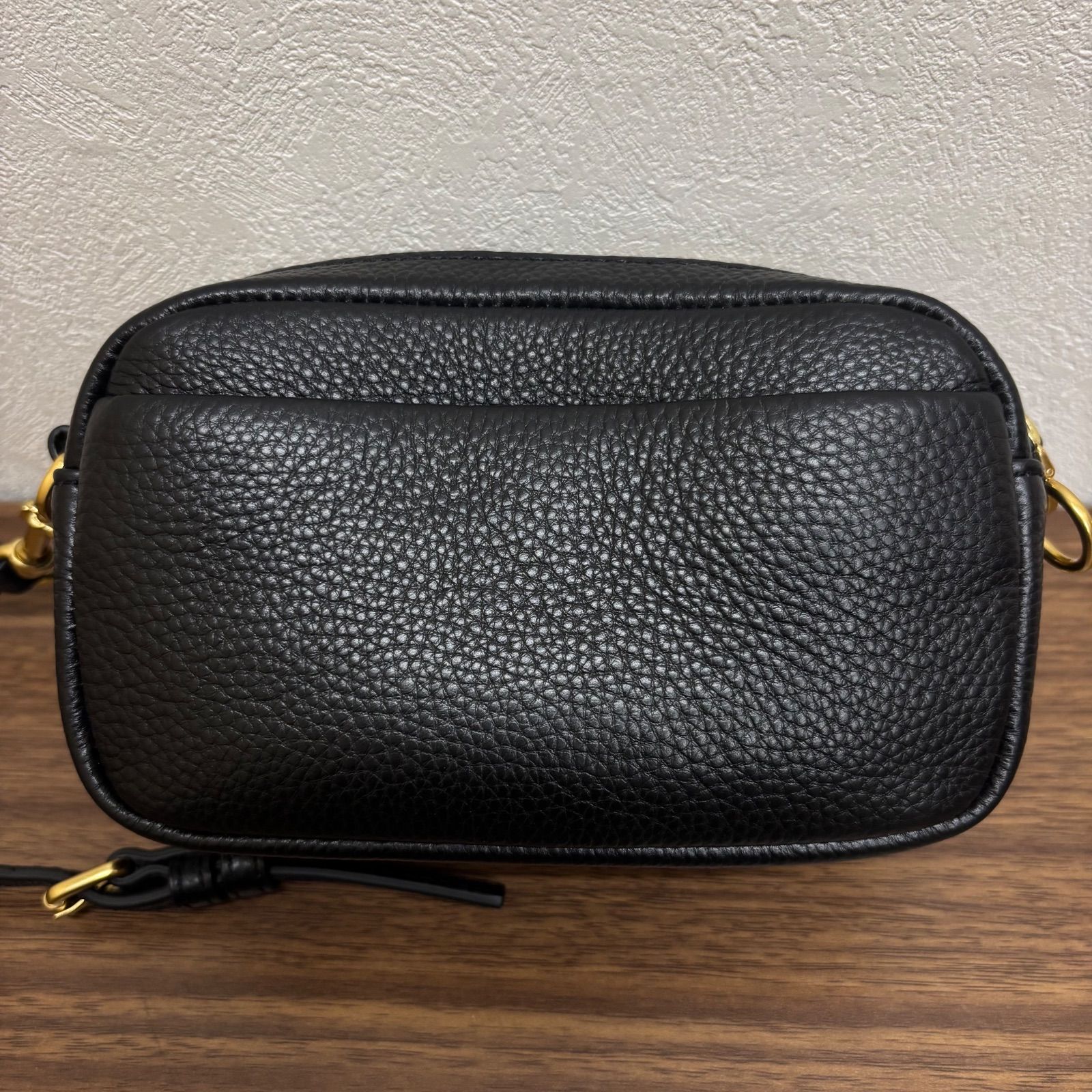 b) トリーバーチ Tory Burch ミニショルダーバッグ カメラバッグ 