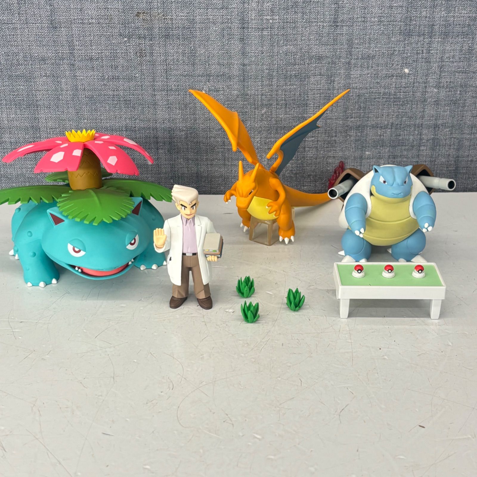 Pokemon ポケモン ポケモンスケールワールド オーキド博士 フシギバナ 