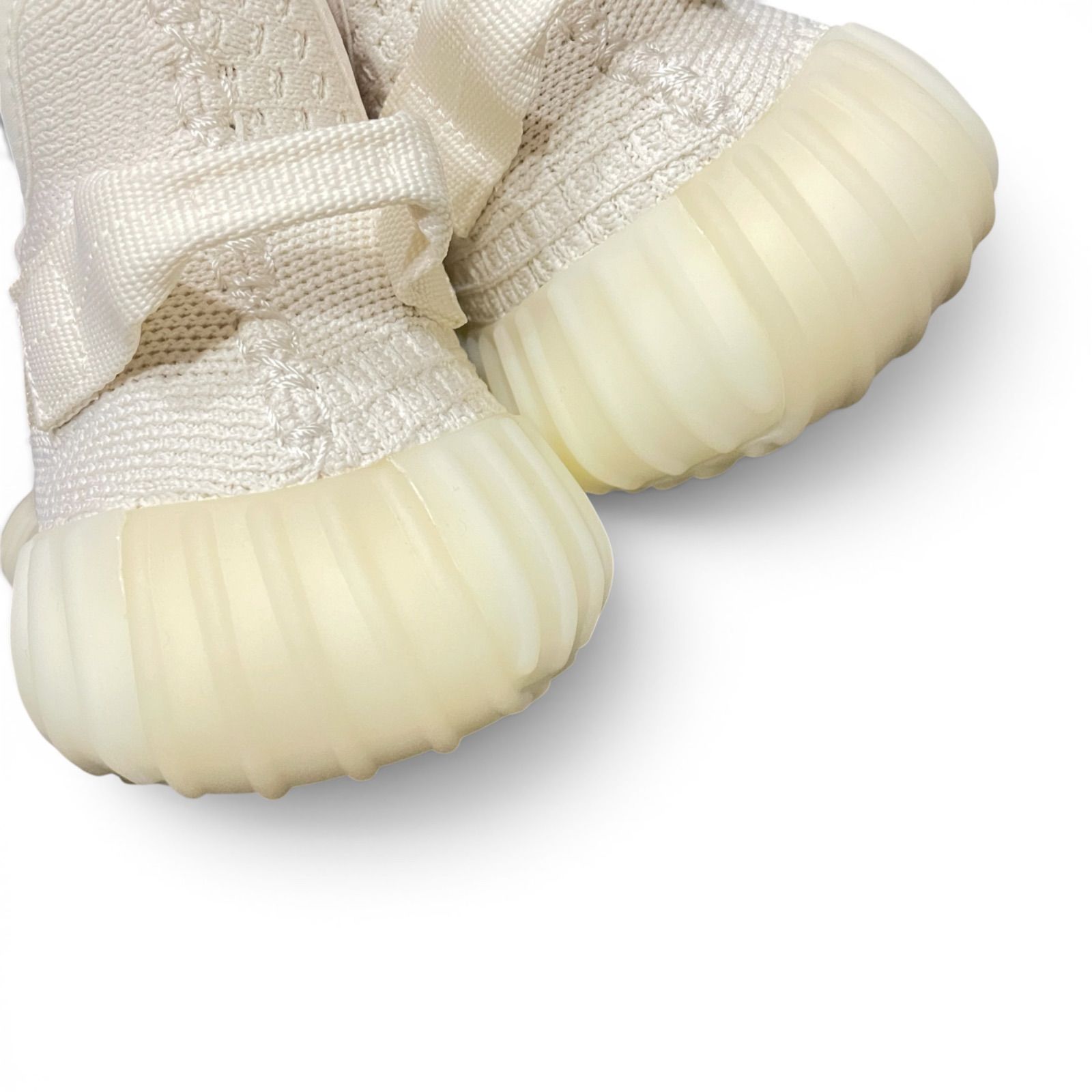 新品 adidas YEEZY Boost 350V2 